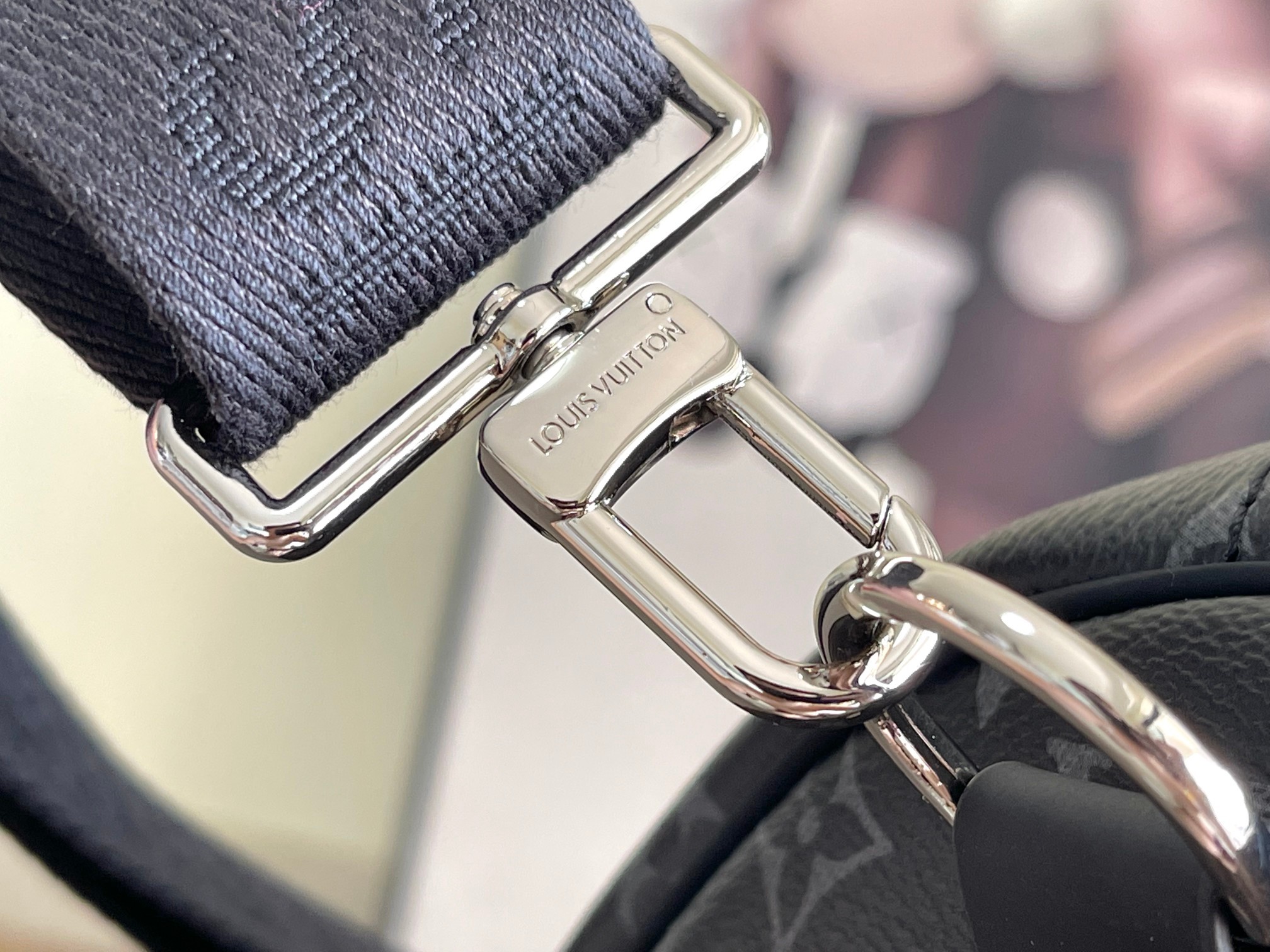 M15253黑花橘红55CM 163c01变码芯片Keepall 55旅行包采用Monogram Ecl