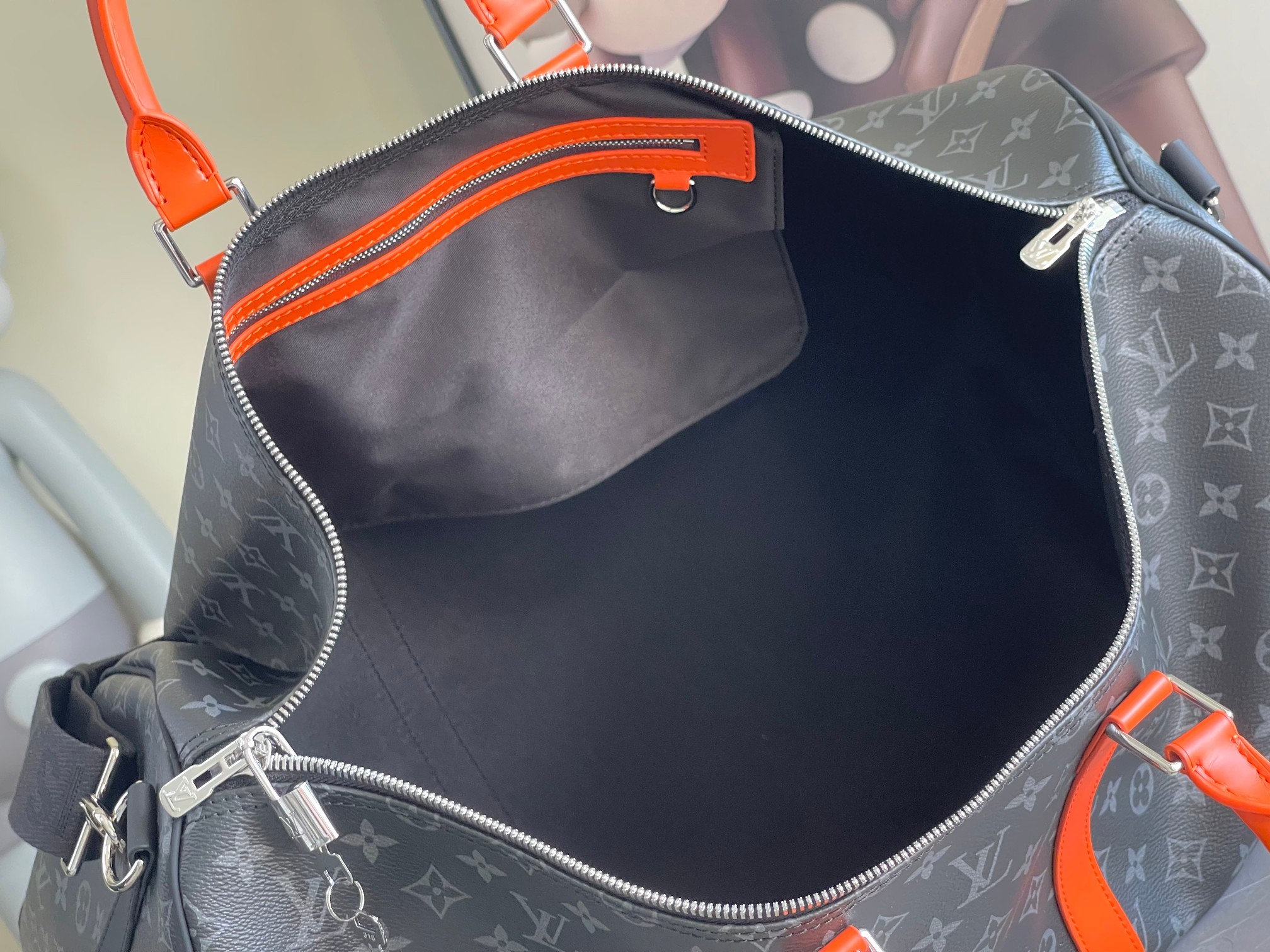 M15253黑花橘红55CM 163c01变码芯片Keepall 55旅行包采用Monogram Ecl