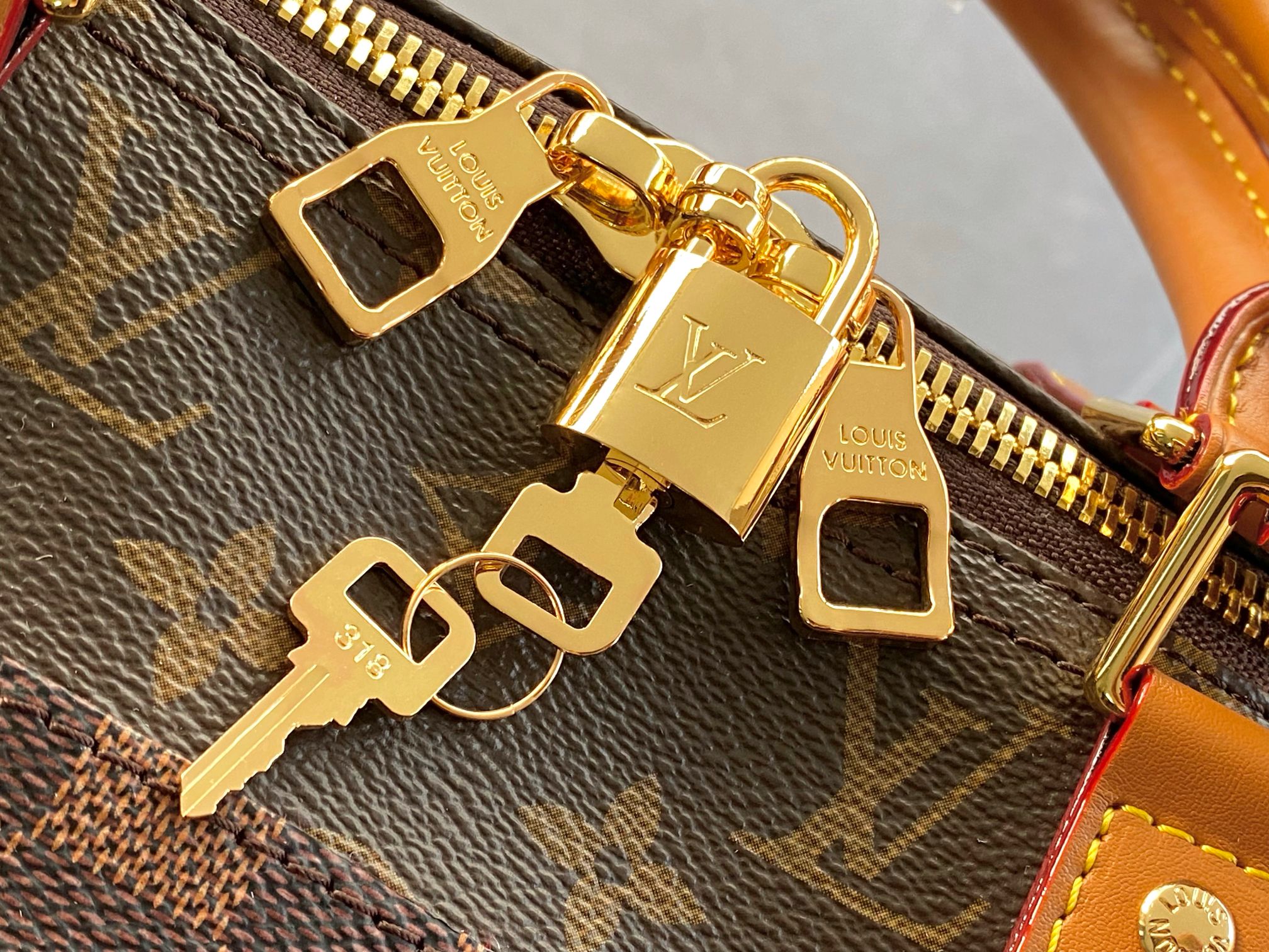 【KEEPALL BANDOULIÈRE 50 旅行袋】 m26119 拼色 nigo本款 Keepal