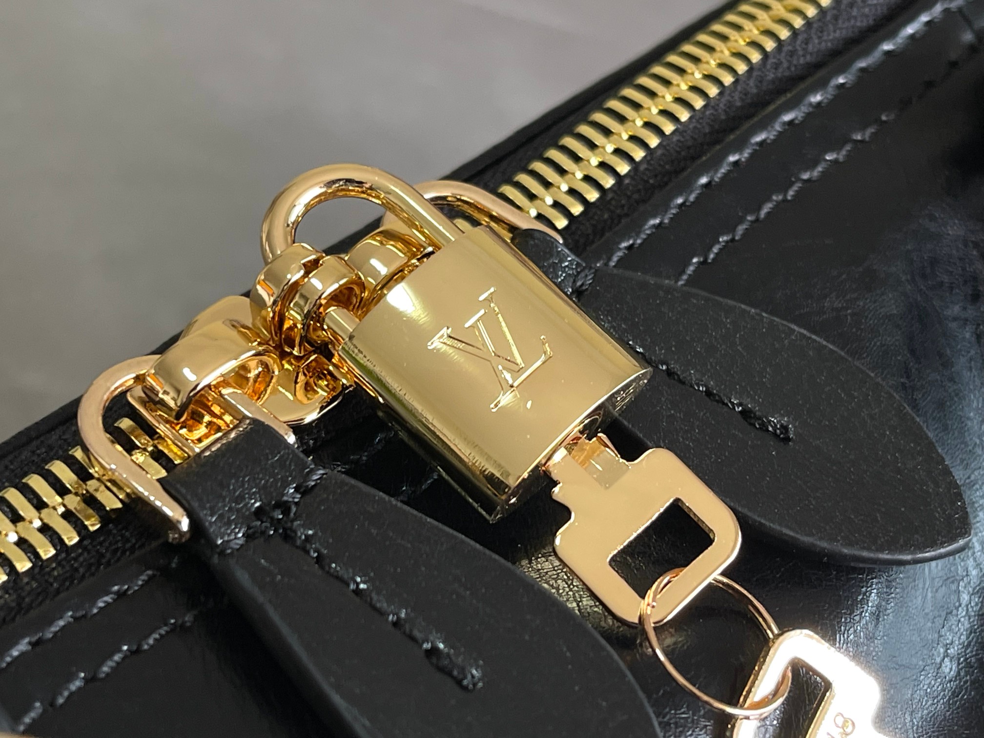 Louis Vuitton Keepall 50 Black Leather 50cm travel