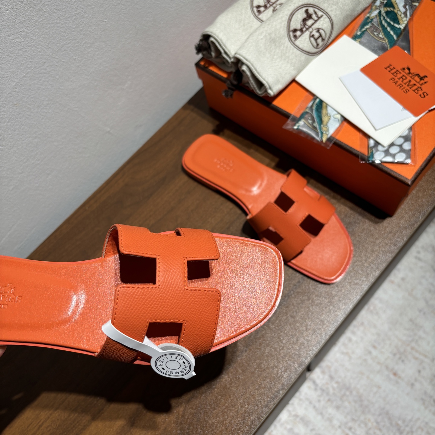 Hermes Oran Leather Sandals Classic H-Cut Design Comfortable Slip-On Style 5 i1742473516783 4219 0 3