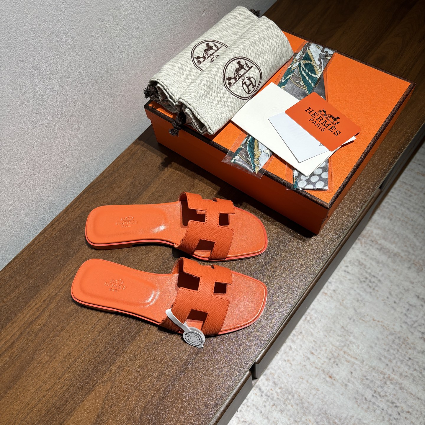 Hermes Oran Leather Sandals Classic H-Cut Design Comfortable Slip-On Style 4 i1742473516864 9183 0 2