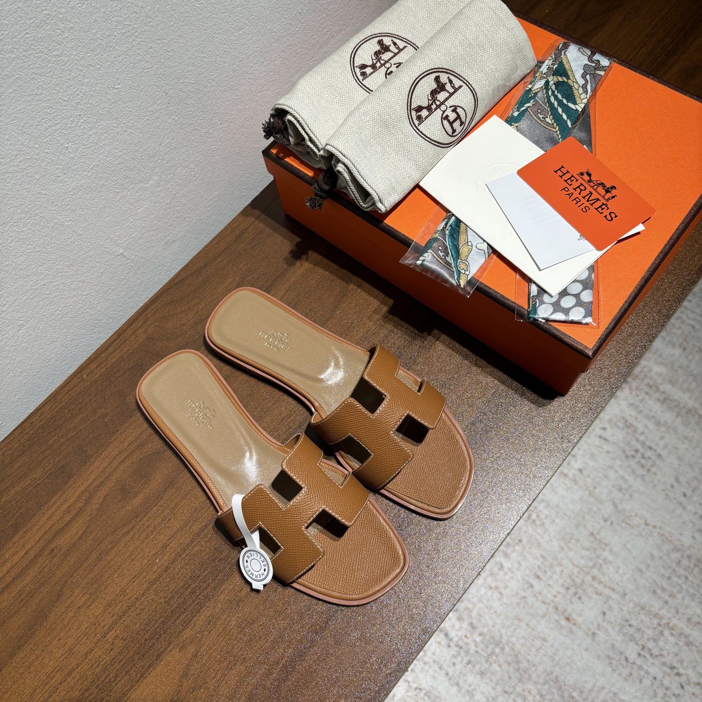 Hermès Oran Sandal: Iconic Leather Slides with Comfortable Fit & Stylish Design 2 i1742473619208 7253 0 0