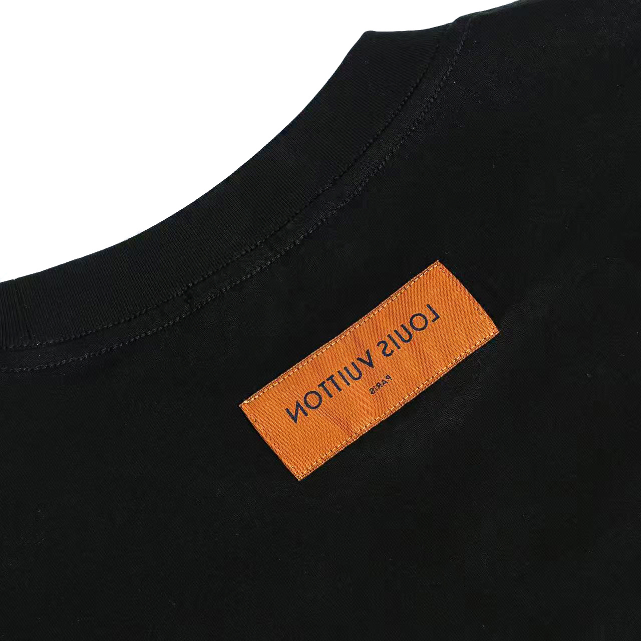 Louis Vuitton 高端品质 Lv彩色刺绣字母logo圆领短袖，高克重 洗水面料，洗水完280g重， 工艺，宽松版型