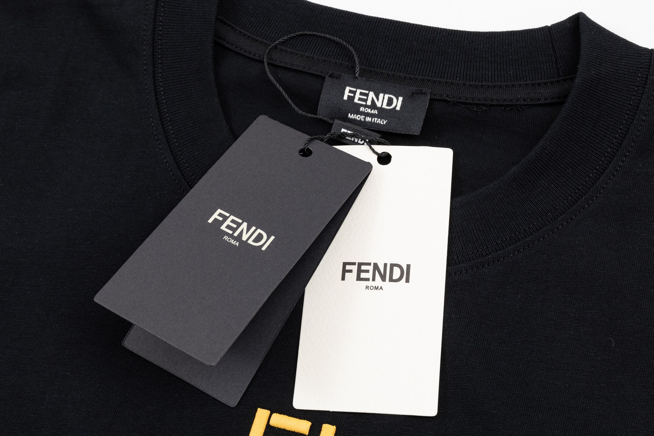 Fendi 高端品质 Fendi 芬迪小刺绣字母logo圆领短袖 后背硅胶字母logo 高克重 洗水面料