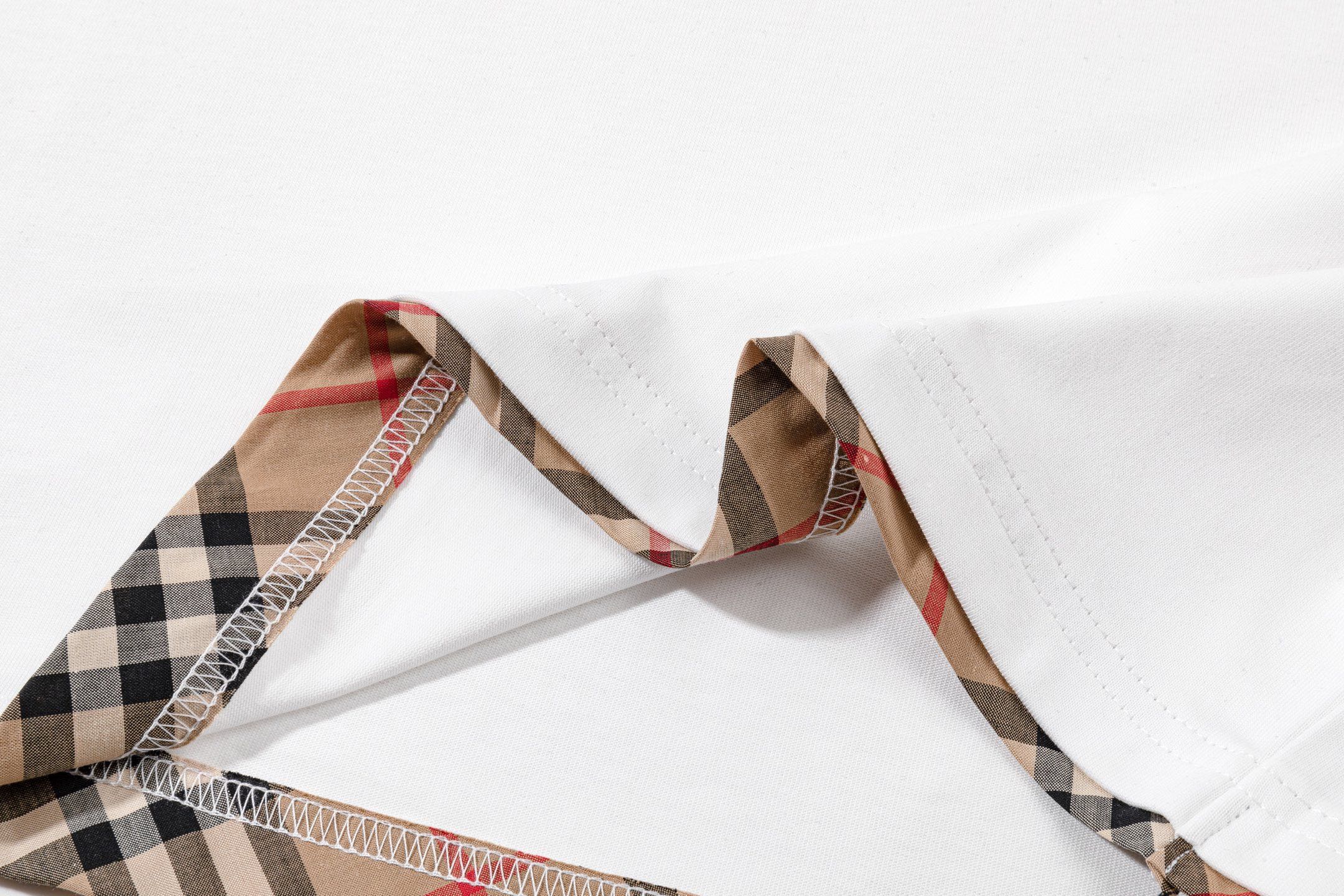 Burberry 高端品质 Burberry巴宝莉格子补拼接刺绣战马logo圆领短袖 高克重 洗水面料
