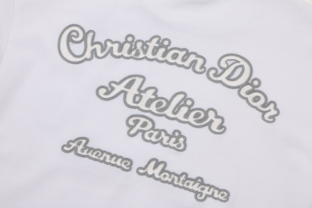 Dior 高端品质 Dior迪奥口袋前后刺绣字母logo圆领短袖，高克重 洗水面料，洗水完280g重， 工艺，宽松版型