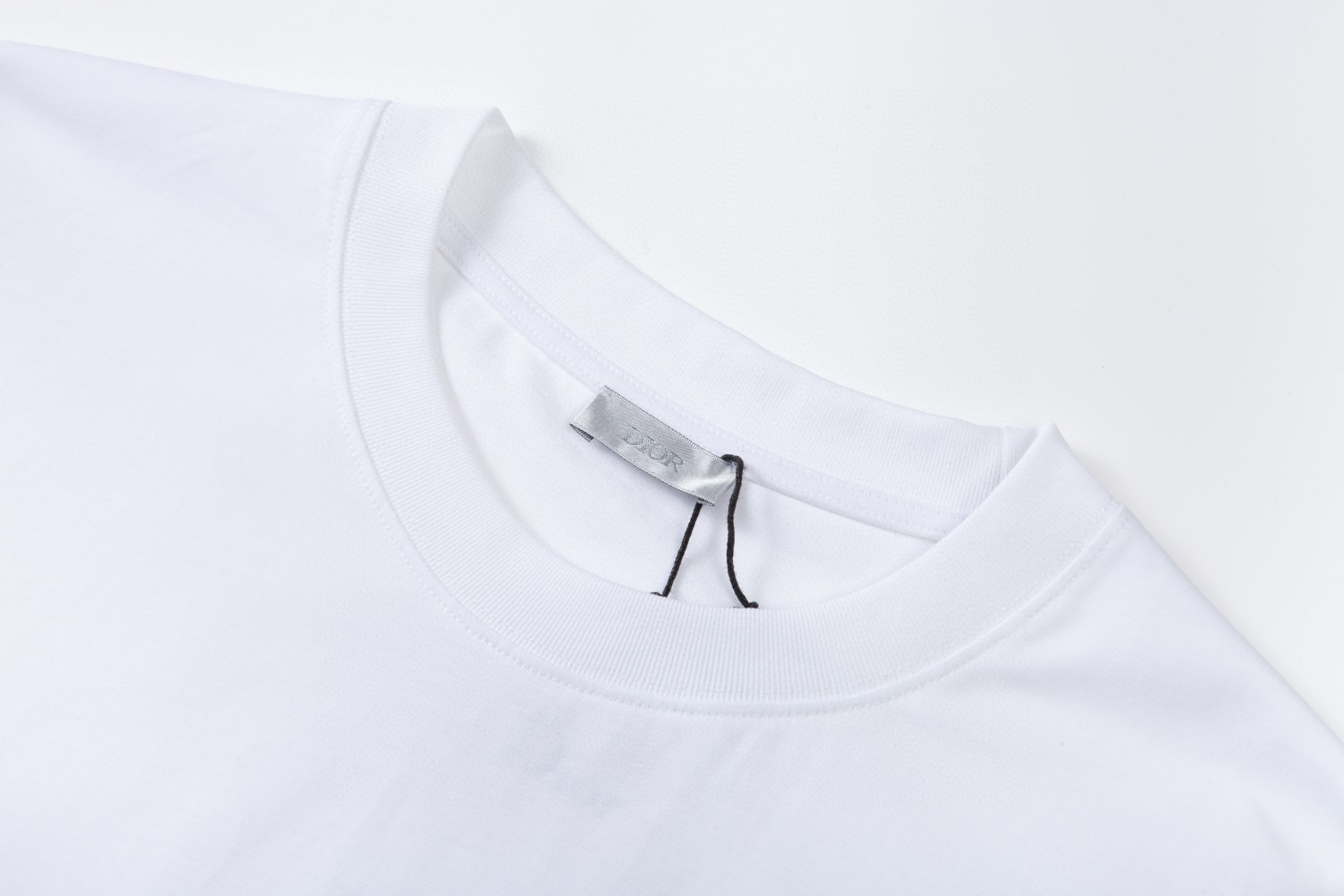 Dior 高端品质 Dior迪奥刺绣口袋字母logo圆领短袖，高克重 洗水面料，洗水完280g重， 工艺，宽松版型