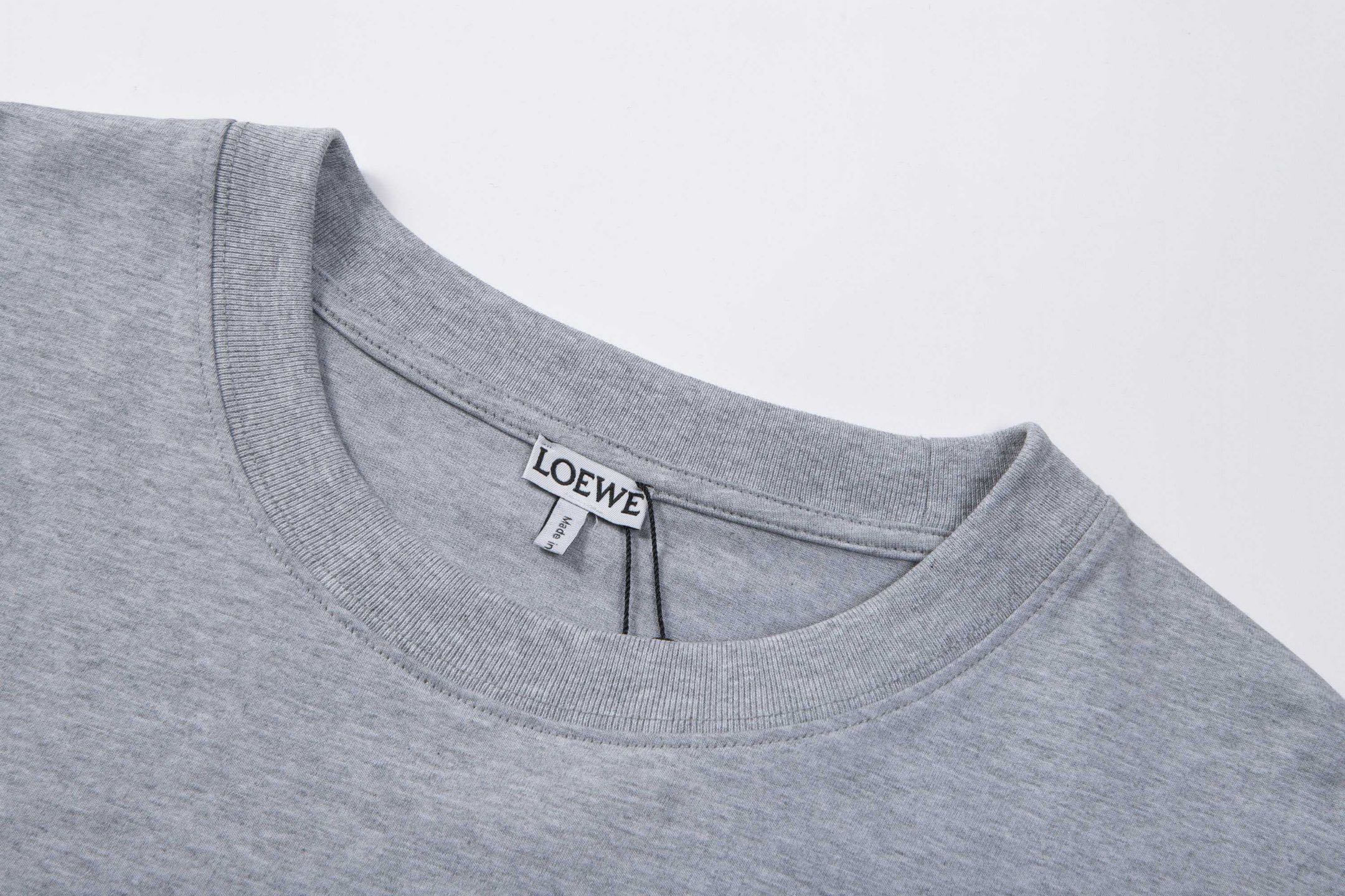 Loewe 高端品质 Loewe 罗意威兔子绣字母logo圆领短袖，高克重 洗水面料，洗水完280g重， 工艺，宽松版型
