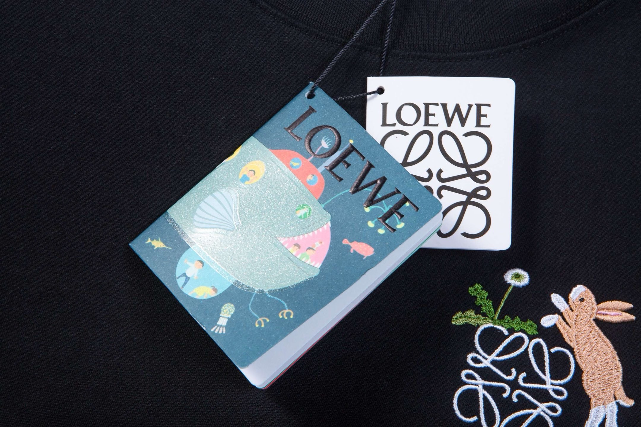 Loewe 高端品质 Loewe 罗意威兔子绣字母logo圆领短袖，高克重 洗水面料，洗水完280g重， 工艺，宽松版型