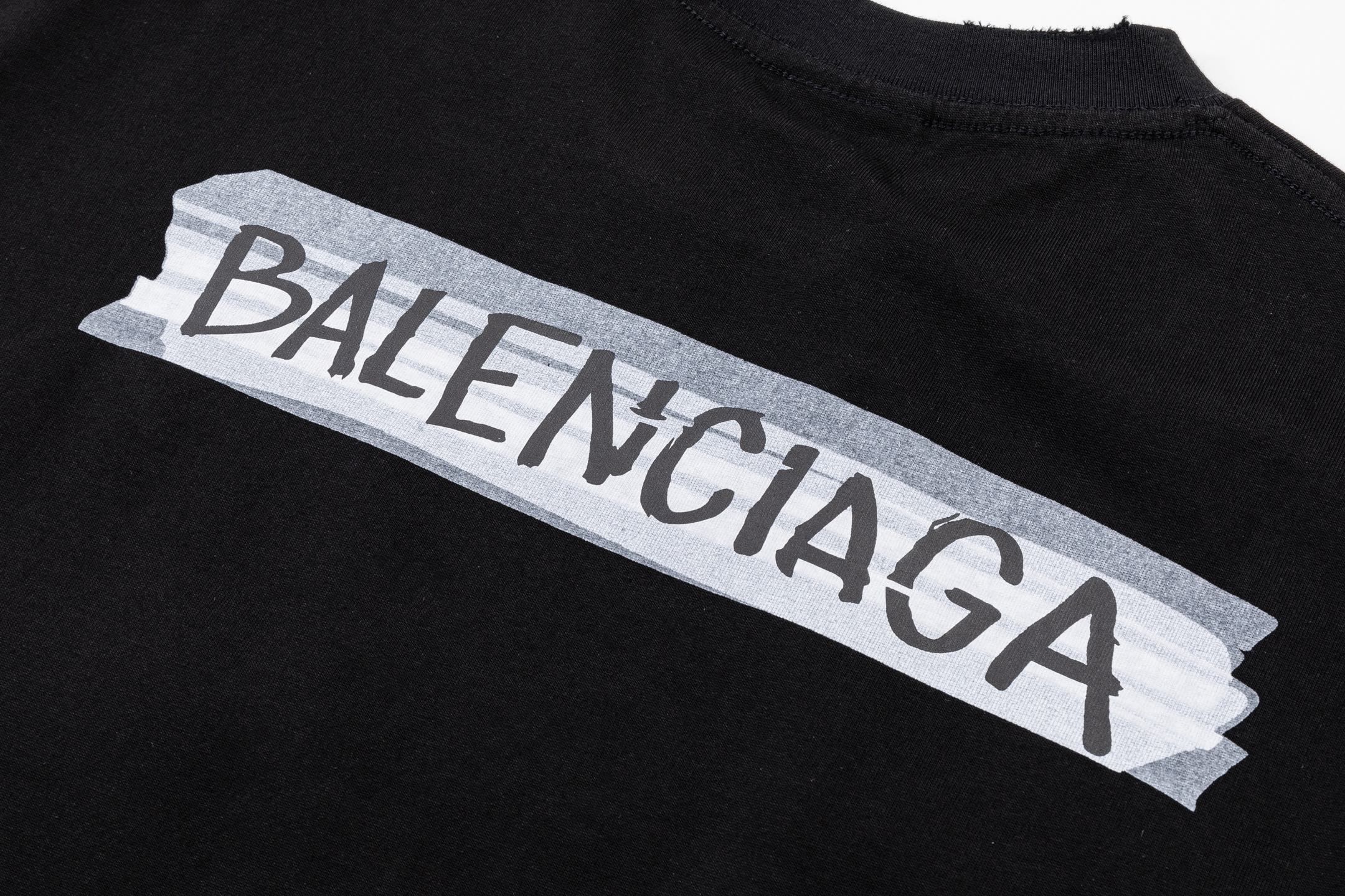 Balenciaga 高端品质 Balenciaga巴黎世家胶条印花字母logo圆领短袖 领口 袖口做破洞磨损工艺