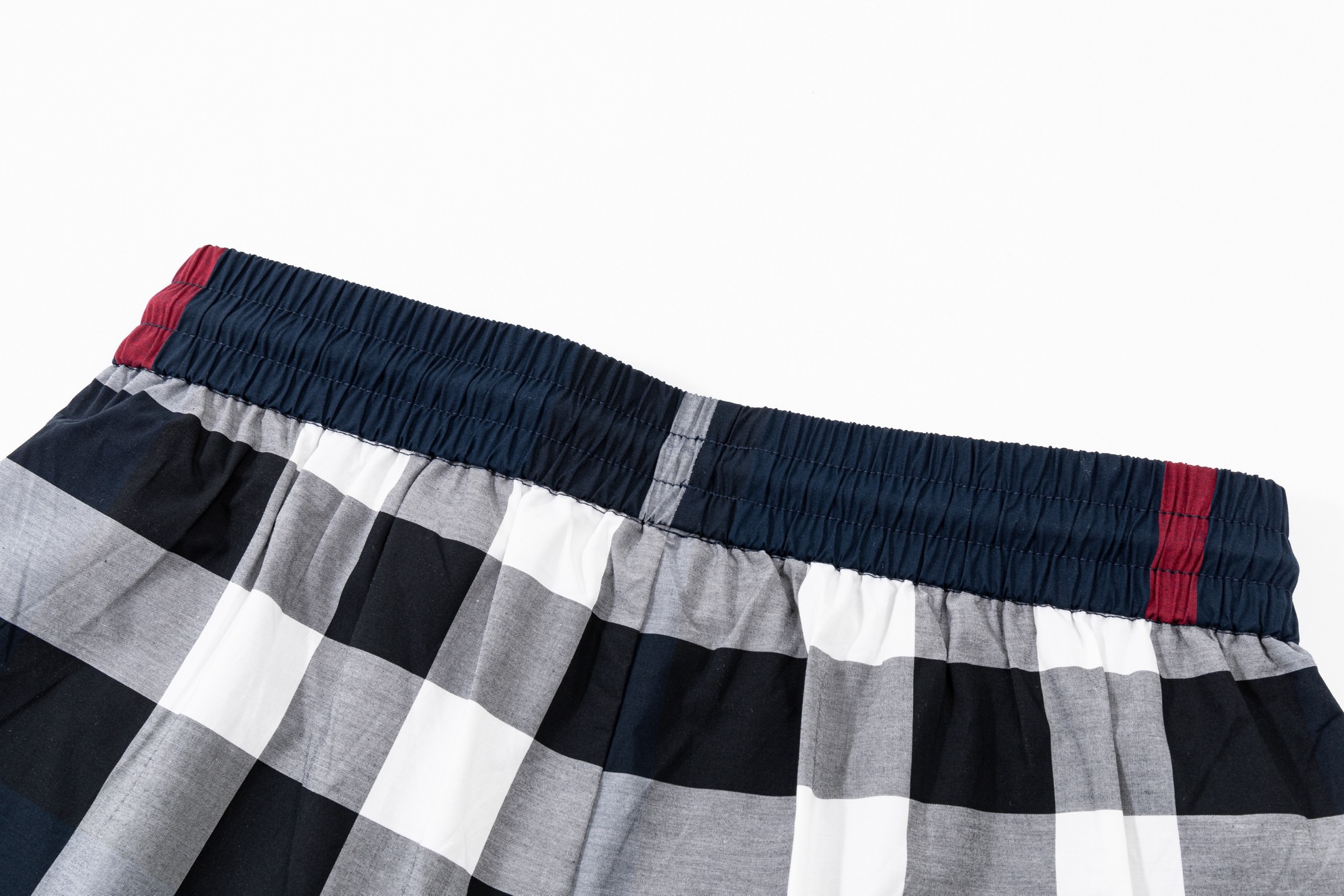 Burberry 高端品质 BURBERRY 巴宝莉 款梭织五分裤，宽松版型