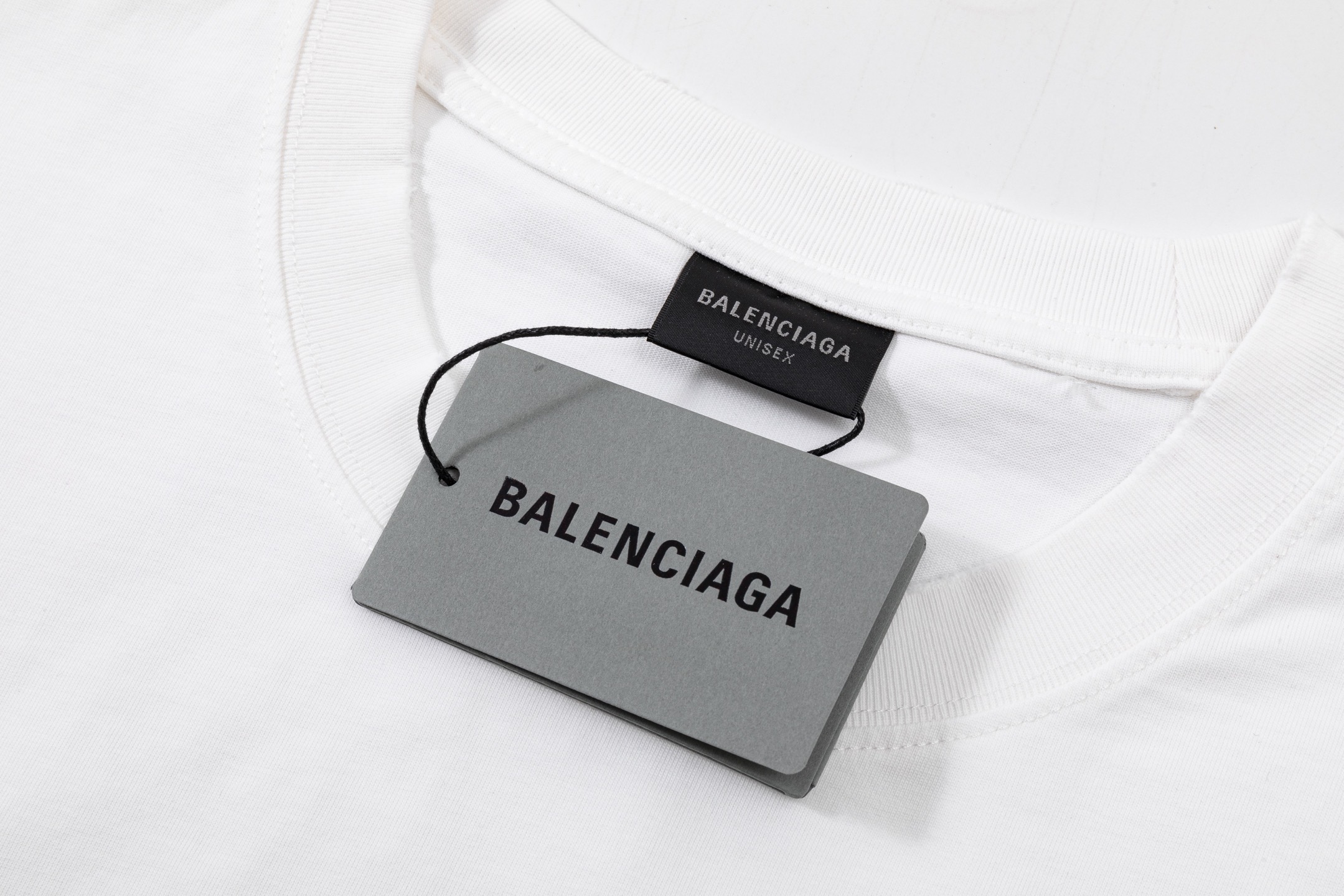 Balenciaga 高端品质 Balenciaga巴黎世家印花字母logo圆领短袖 领口 袖口做破洞磨损工艺
