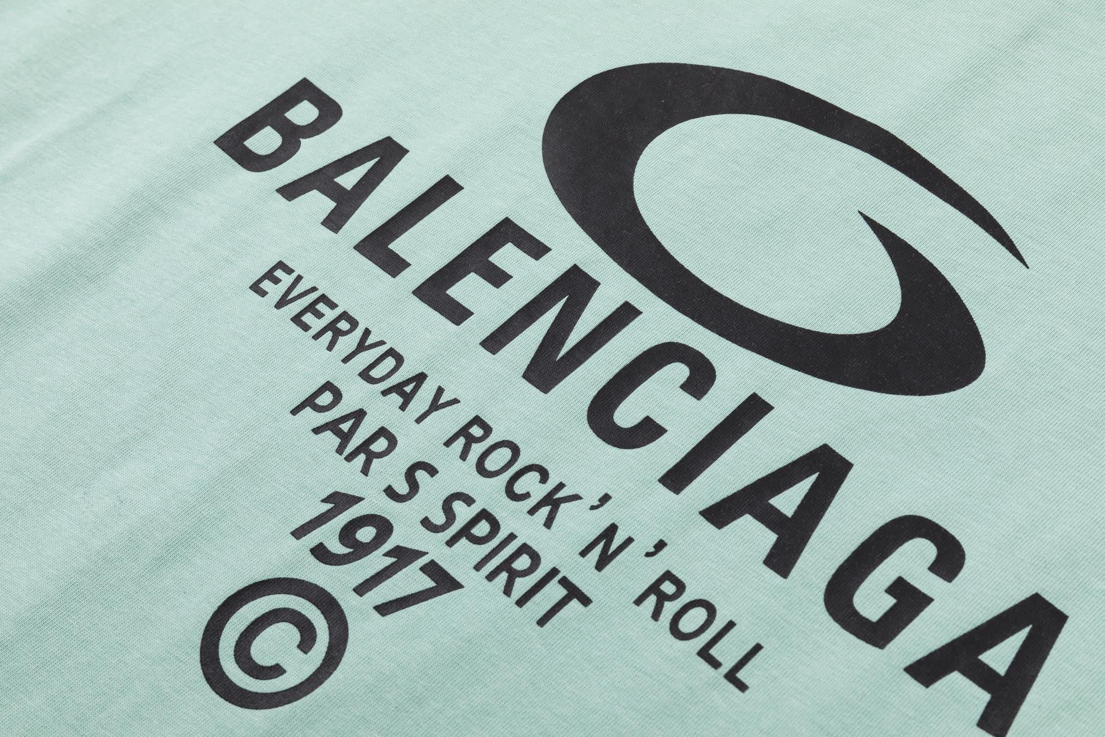 Balenciaga 高端品质 Balenciaga巴黎世家印花字母logo圆领短袖 领口 袖口做破洞磨损工艺