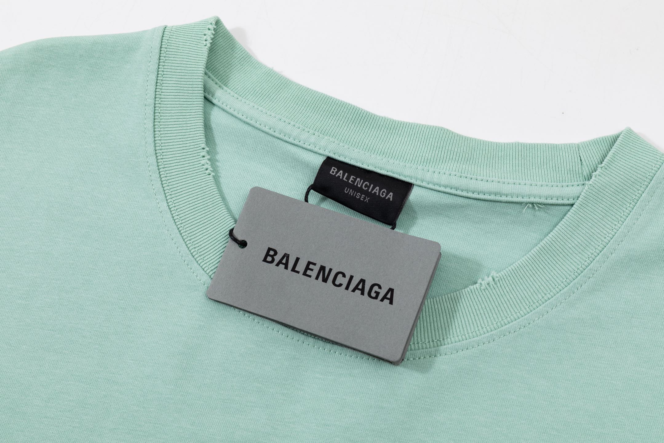 Balenciaga 高端品质 Balenciaga巴黎世家印花字母logo圆领短袖 领口 袖口做破洞磨损工艺