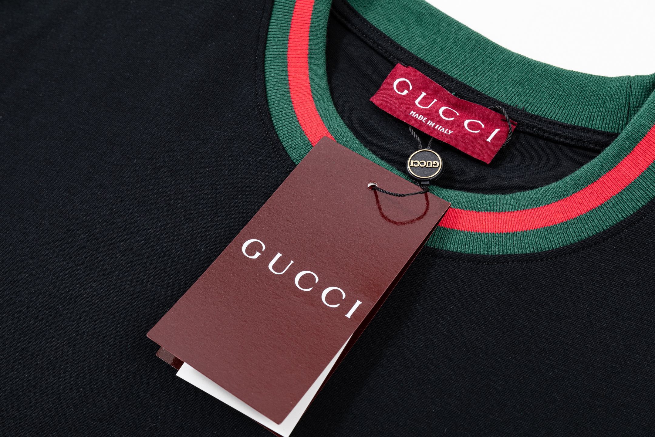Gucci 高端品质 Gucci古驰刺绣小字母logo圆领拼接短袖，高克重 洗水面料，洗水完280g重， 工艺，宽松版型