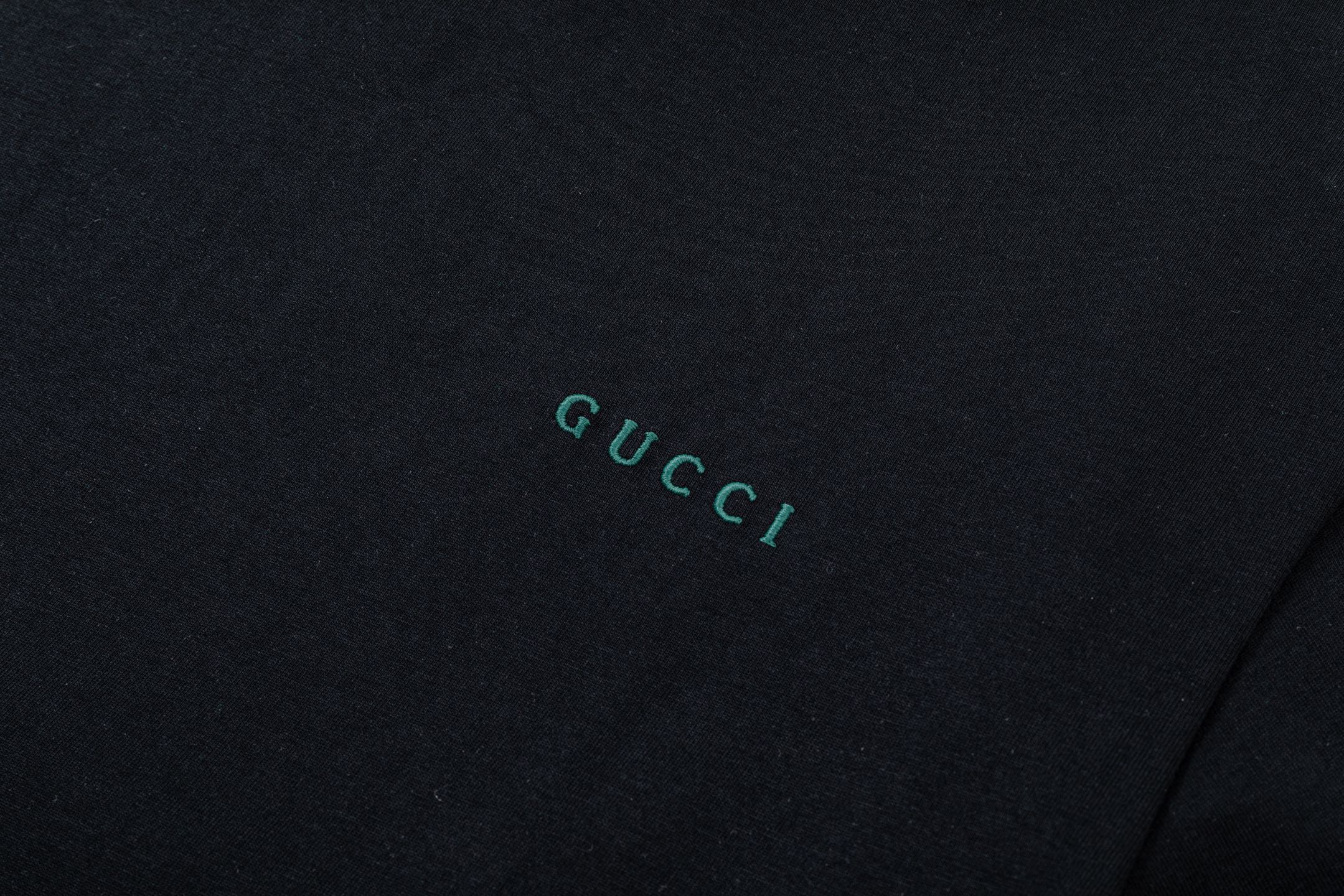 Gucci 高端品质 Gucci古驰刺绣小字母logo圆领拼接短袖，高克重 洗水面料，洗水完280g重， 工艺，宽松版型