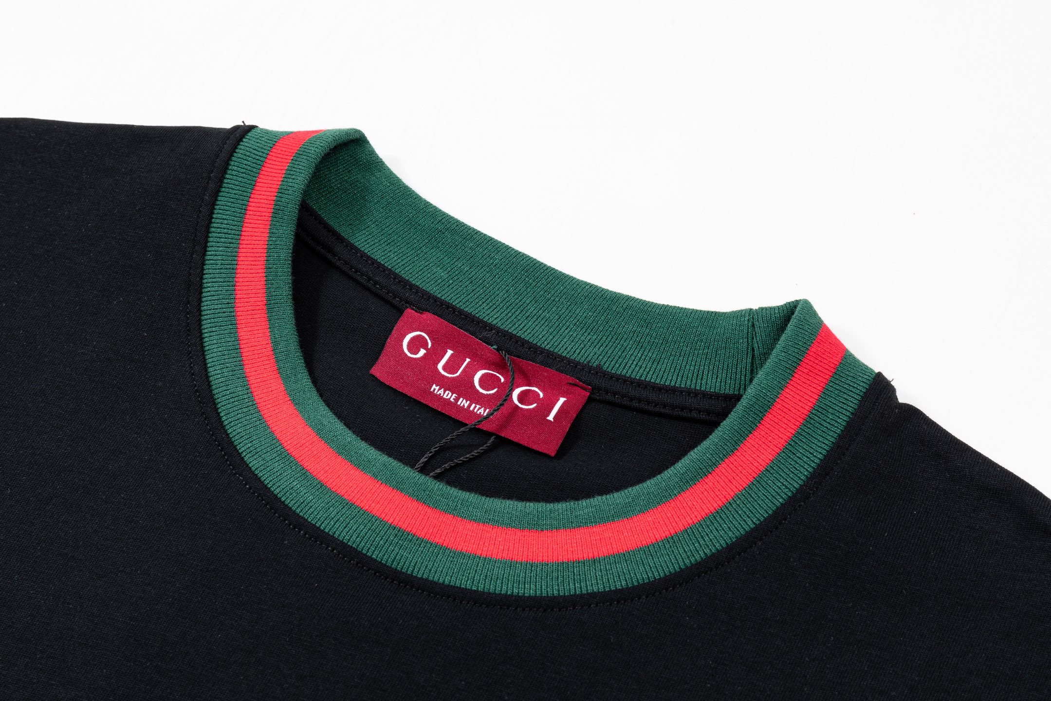 Gucci 高端品质 Gucci古驰刺绣小字母logo圆领拼接短袖，高克重 洗水面料，洗水完280g重， 工艺，宽松版型