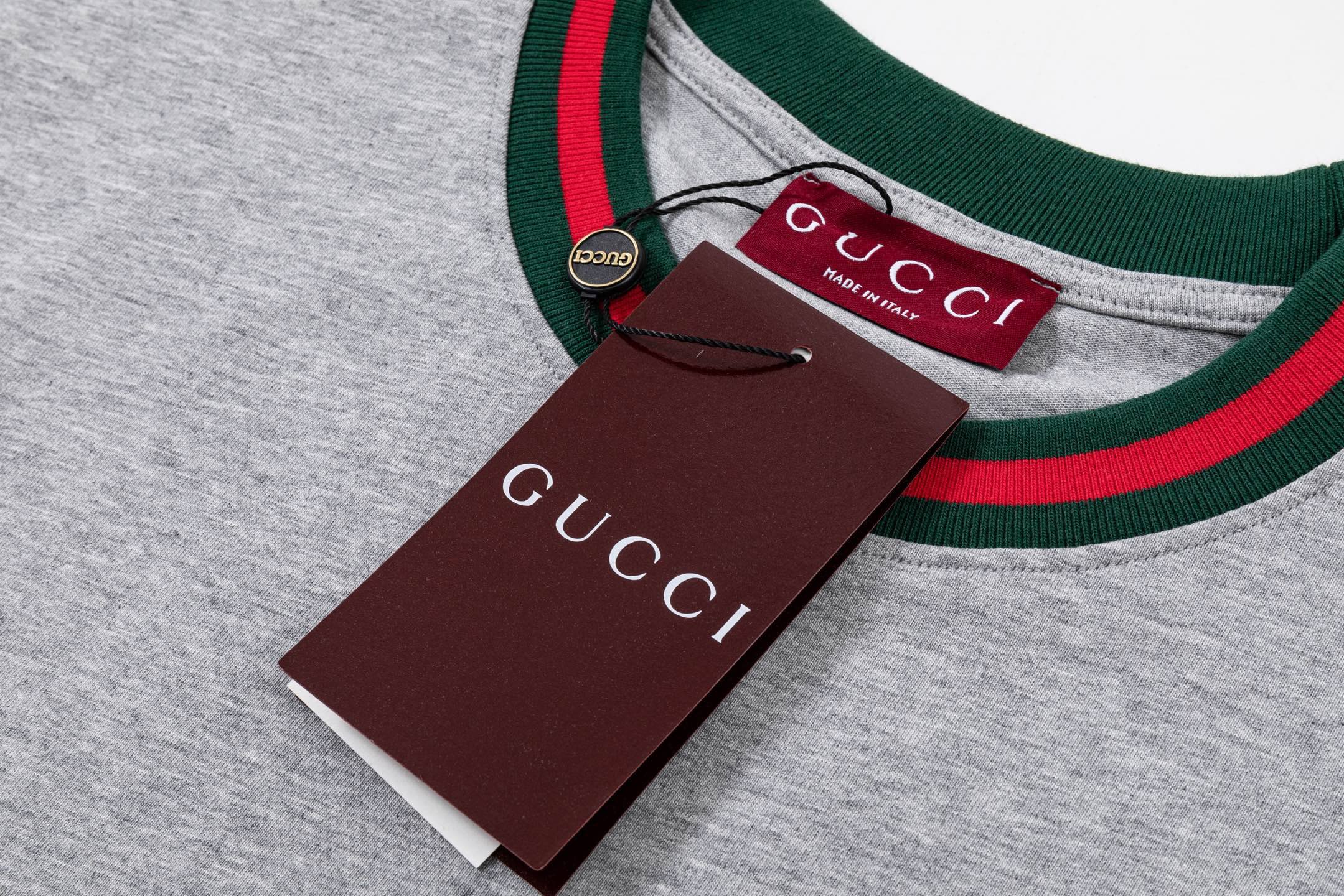 Gucci 高端品质 Gucci古驰刺绣小字母logo圆领拼接短袖，高克重 洗水面料，洗水完280g重， 工艺，宽松版型