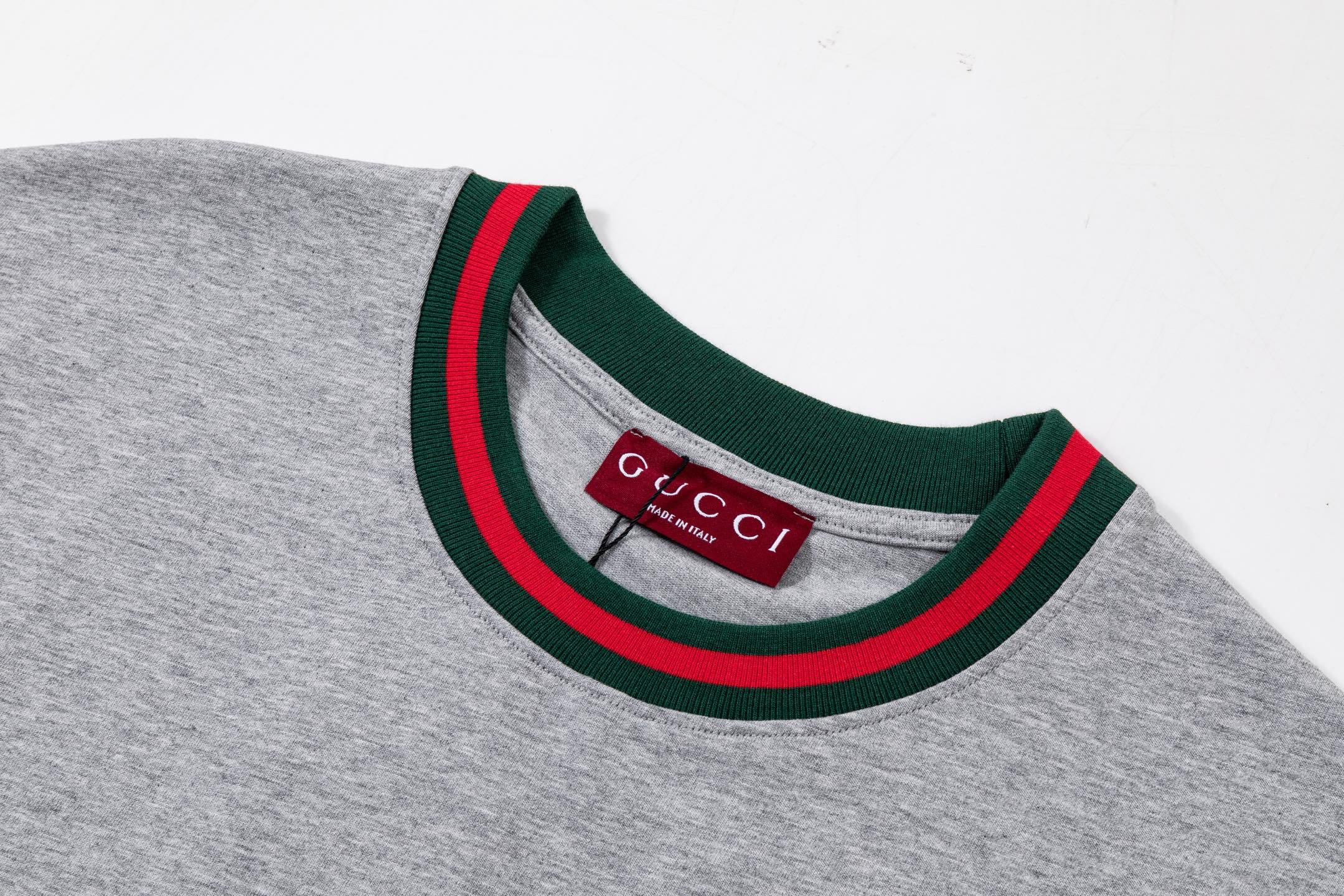 Gucci 高端品质 Gucci古驰刺绣小字母logo圆领拼接短袖，高克重 洗水面料，洗水完280g重， 工艺，宽松版型