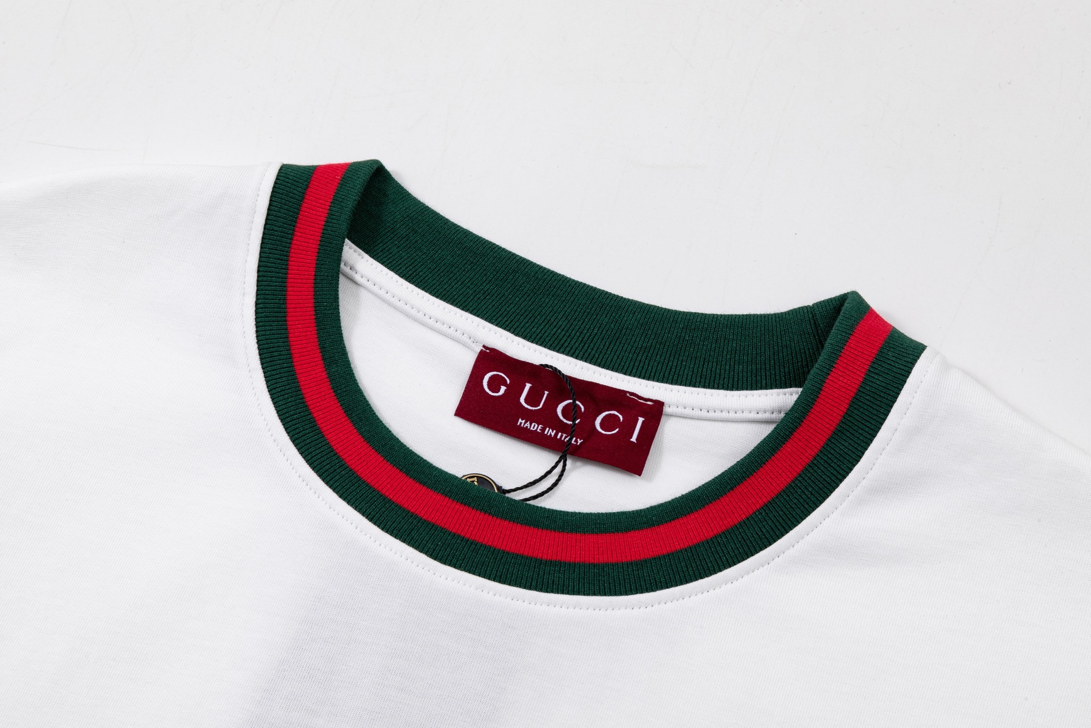 Gucci 高端品质 Gucci古驰刺绣小字母logo圆领拼接短袖，高克重 洗水面料，洗水完280g重， 工艺，宽松版型