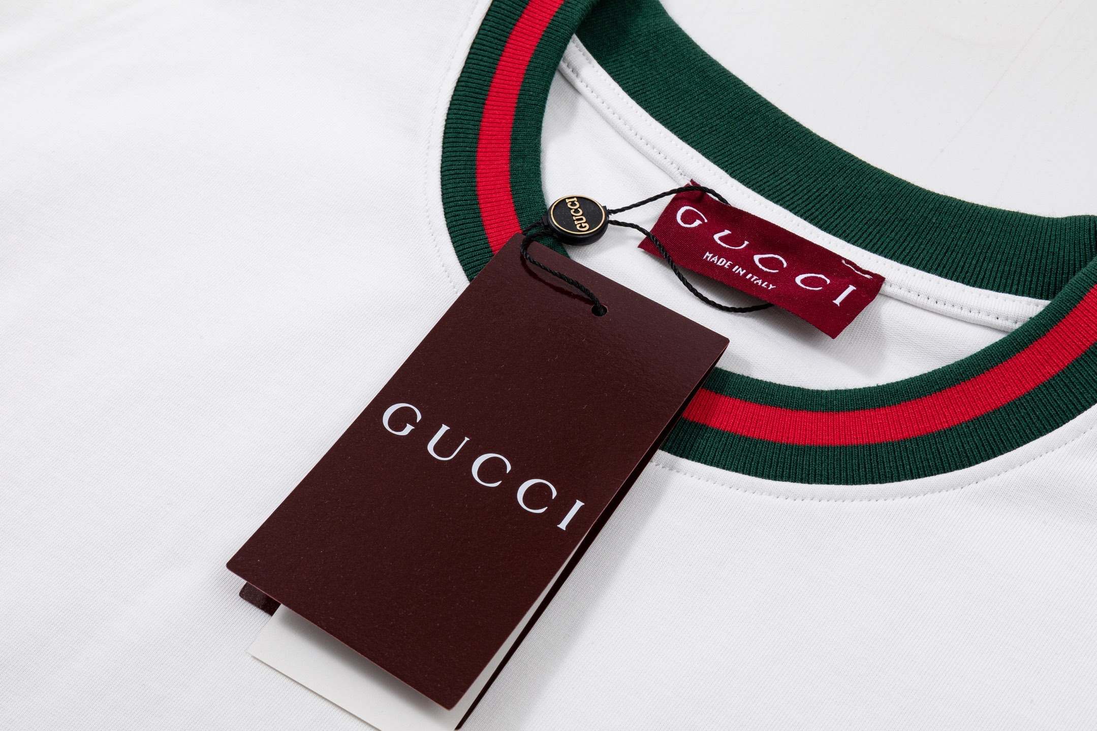 Gucci 高端品质 Gucci古驰刺绣小字母logo圆领拼接短袖，高克重 洗水面料，洗水完280g重， 工艺，宽松版型