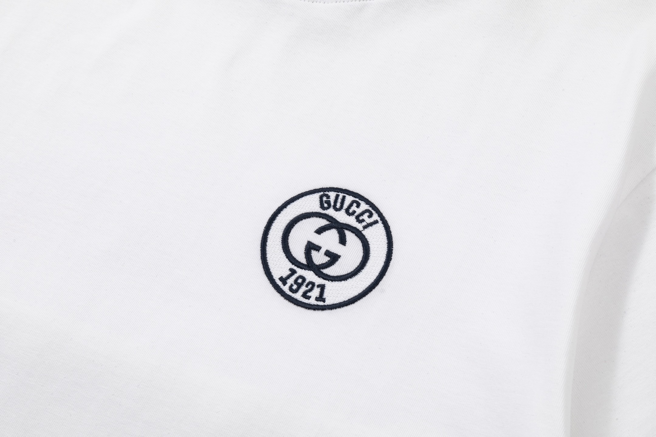 Gucci 高端品质 Gucci古驰1921刺绣小字母logo圆领短袖，高克重 洗水面料，洗水完280g重， 工艺，宽松版型