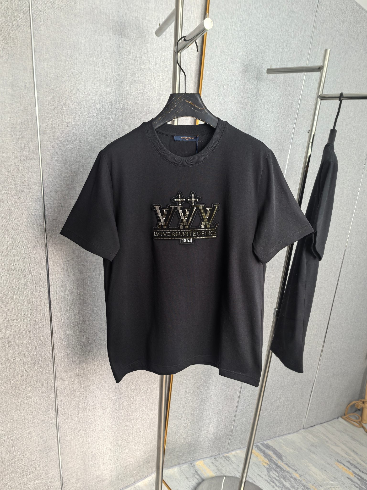 P90 Louis Vuitton LV 2026 nueva camiseta de manga corta con cuello redondo, camiseta de media manga, ¡versión de alta g…