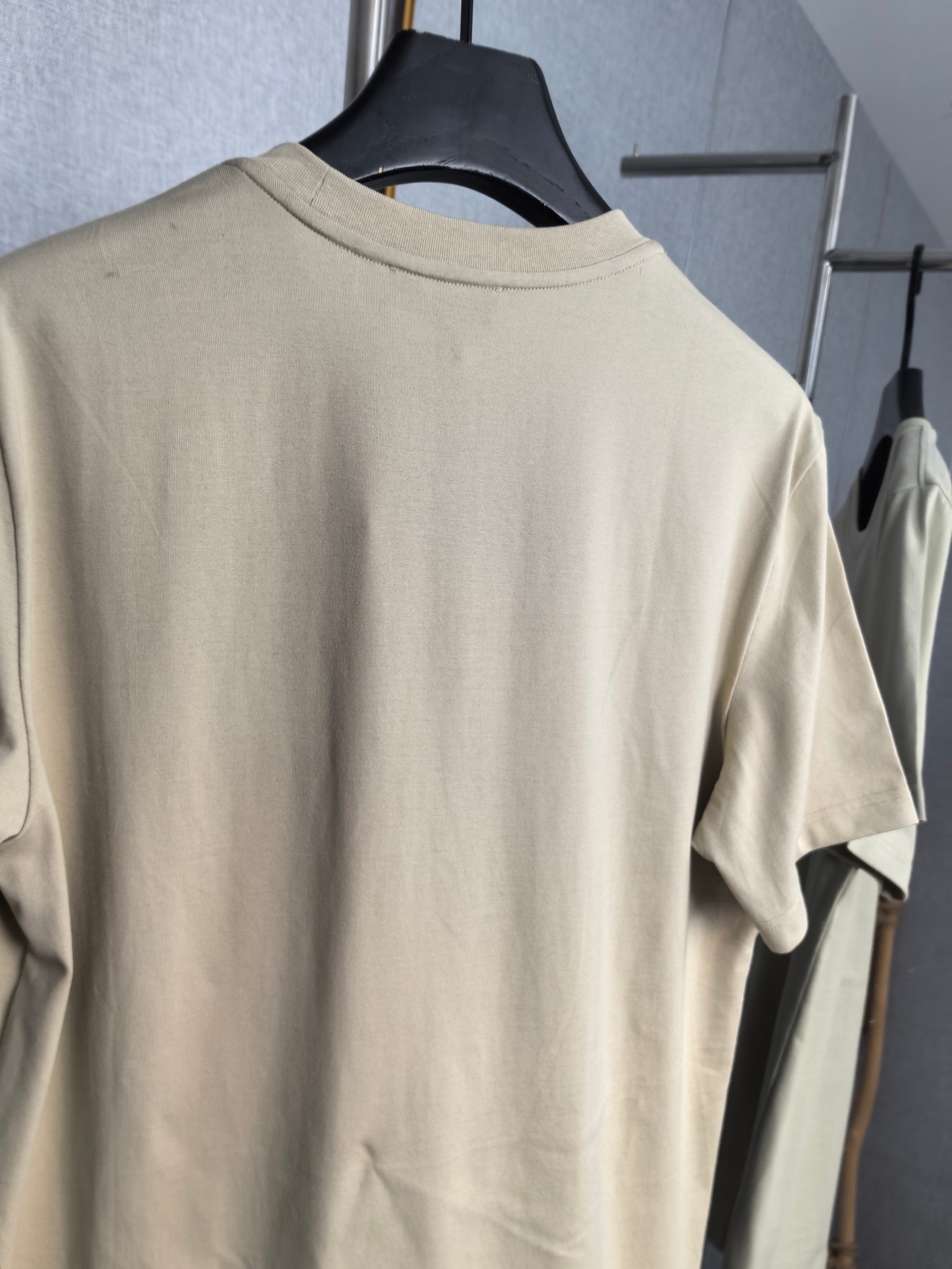 Fendi Fendi芬迪 25ss 小怪兽眼睛FF皮牌口袋短袖