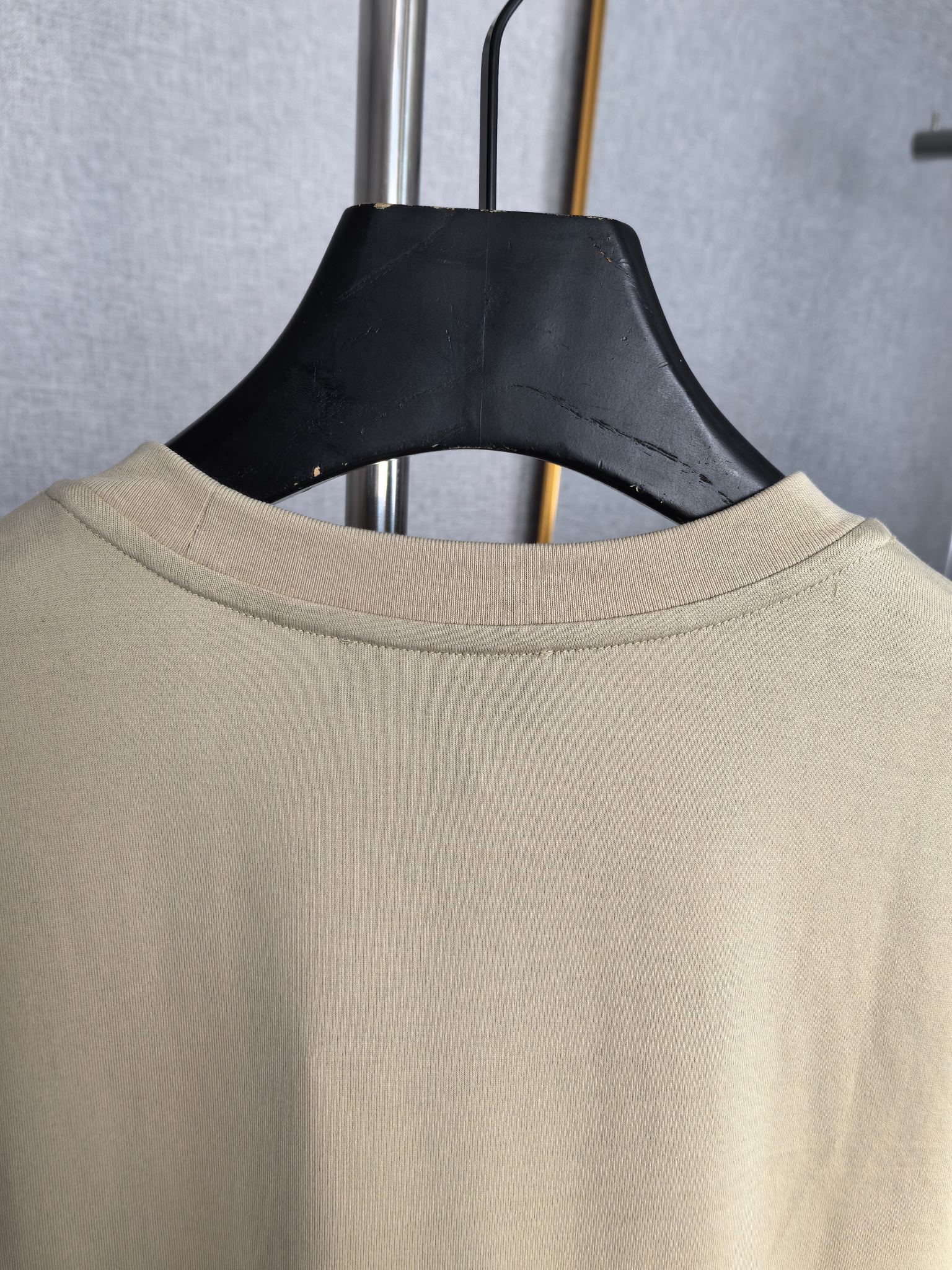 Fendi Fendi芬迪 25ss 小怪兽眼睛FF皮牌口袋短袖