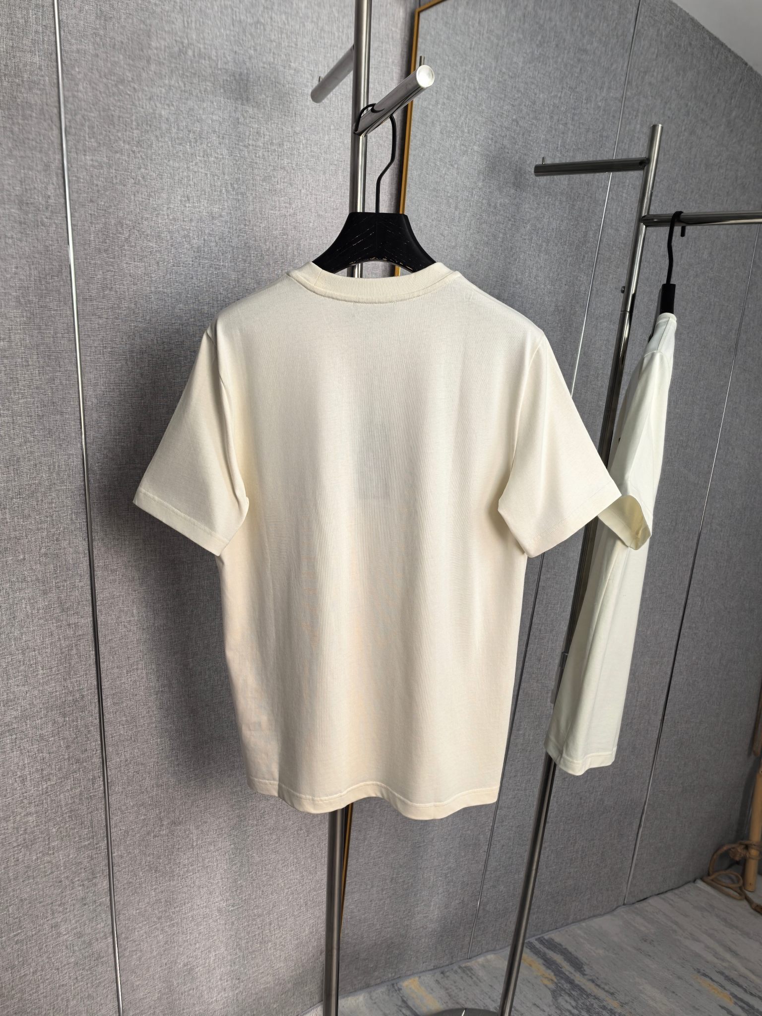 Fendi Fendi芬迪 25ss 小怪兽眼睛FF皮牌口袋短袖
