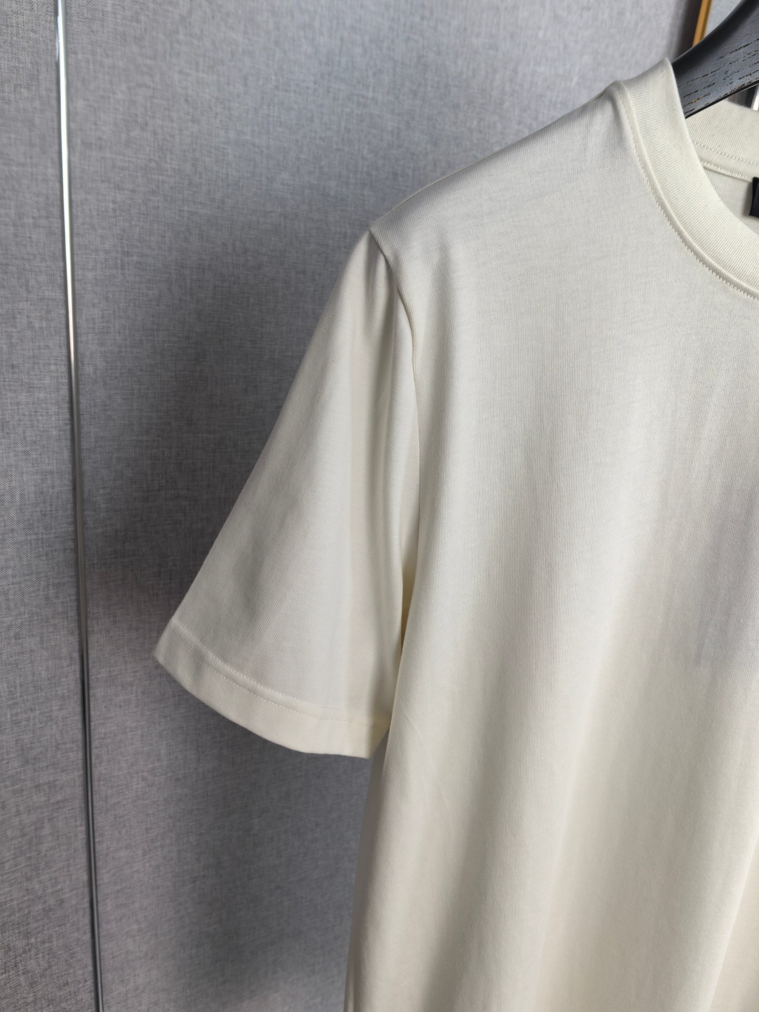 Fendi Fendi芬迪 25ss 小怪兽眼睛FF皮牌口袋短袖