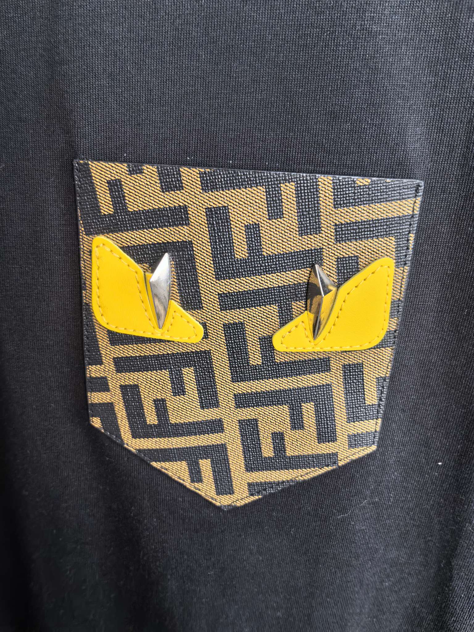 Fendi Fendi芬迪 25ss 小怪兽眼睛FF皮牌口袋短袖