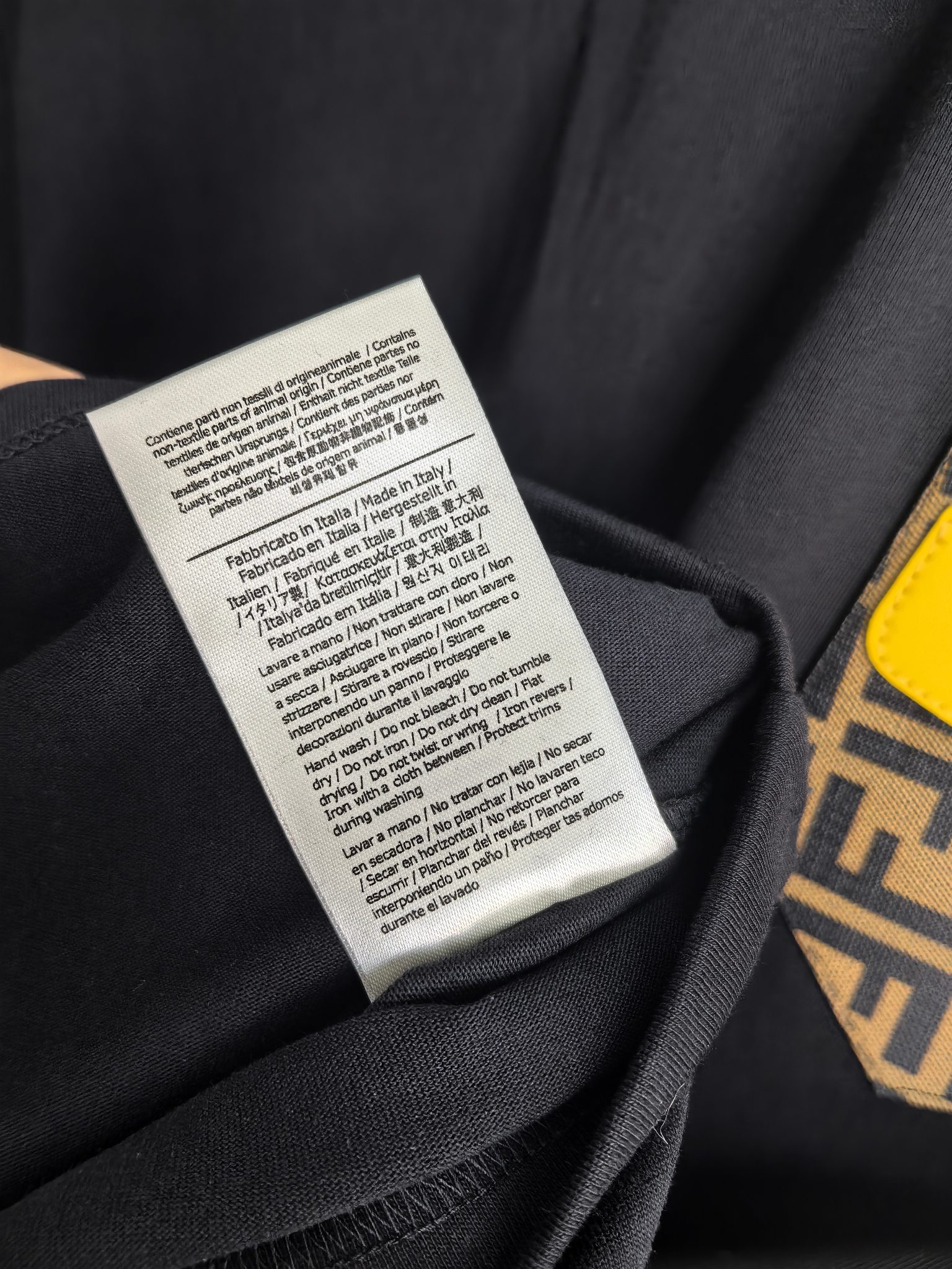 Fendi Fendi芬迪 25ss 小怪兽眼睛FF皮牌口袋短袖