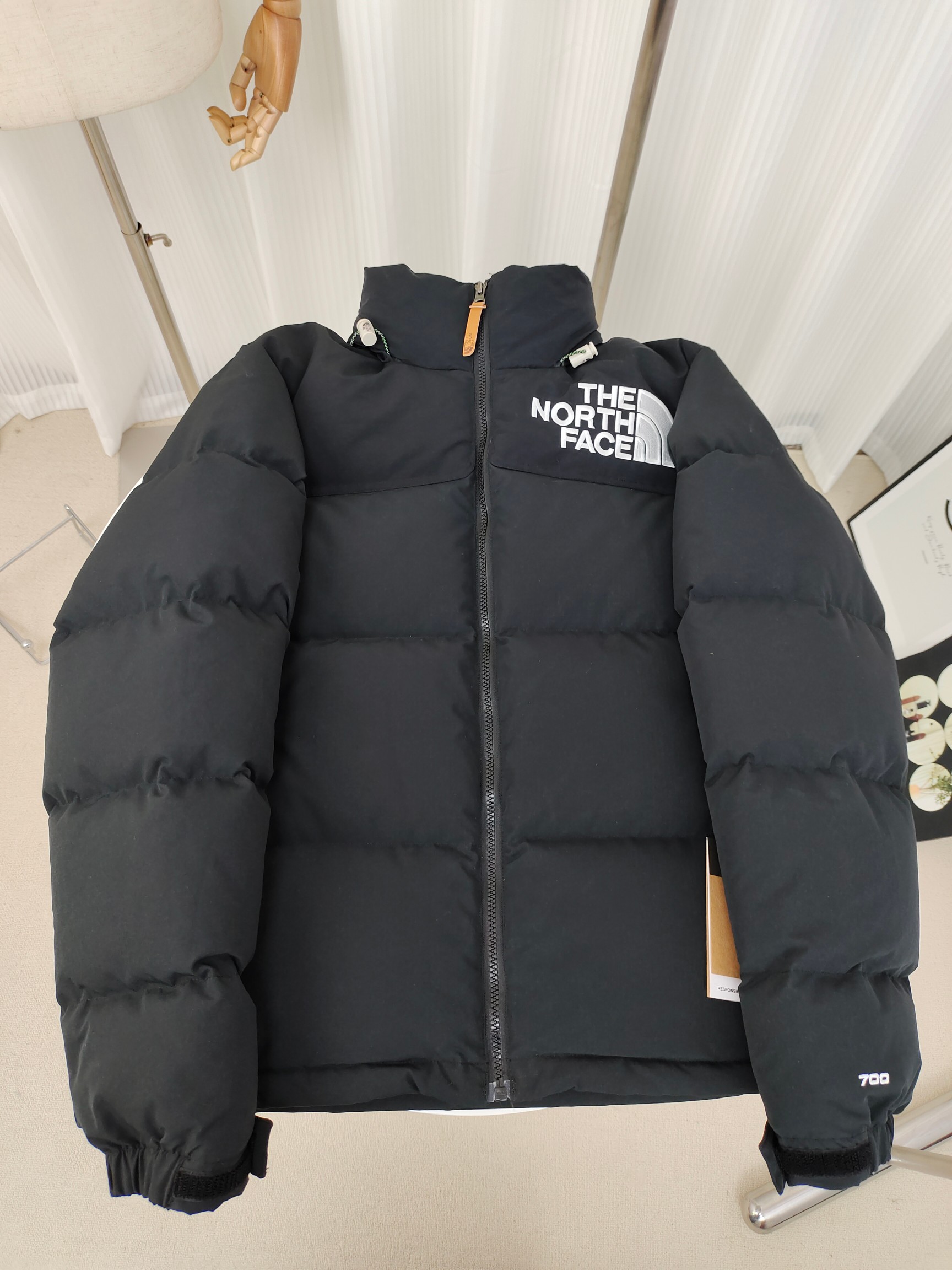 🌈THE NORTH FACE Chaqueta de plumas con bordado de logo grande (versión alta). Material de alta densidad resistente al …