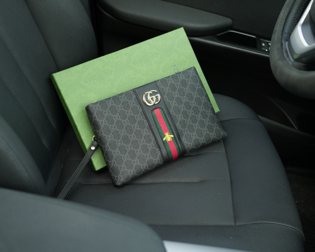 Gucci Clutches & Pouch Bags Cowhide