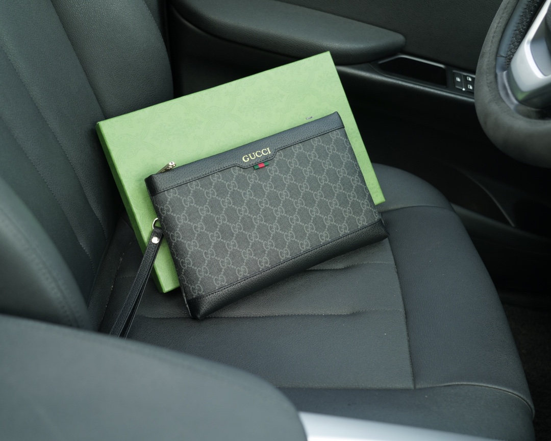 Gucci Clutches & Pouch Bags Cowhide