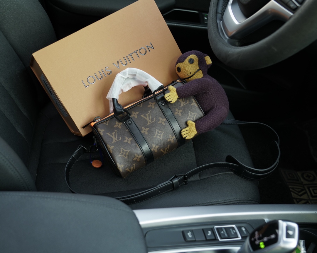 Louis Vuitton Backpack Crossbody & Shoulder Bags Cowhide