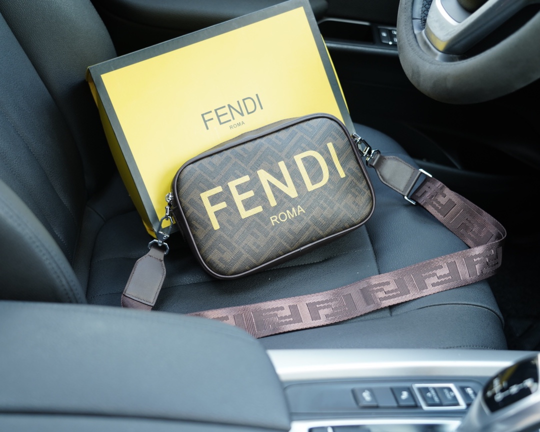 Fendi Taschen Umhängetaschen  & Schultertaschen Kalbsleder Rindsleder