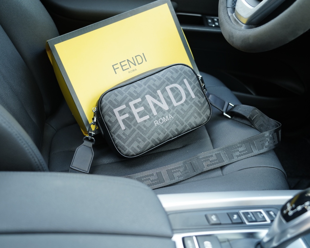 Fendi Taschen Umhängetaschen  & Schultertaschen Kalbsleder Rindsleder