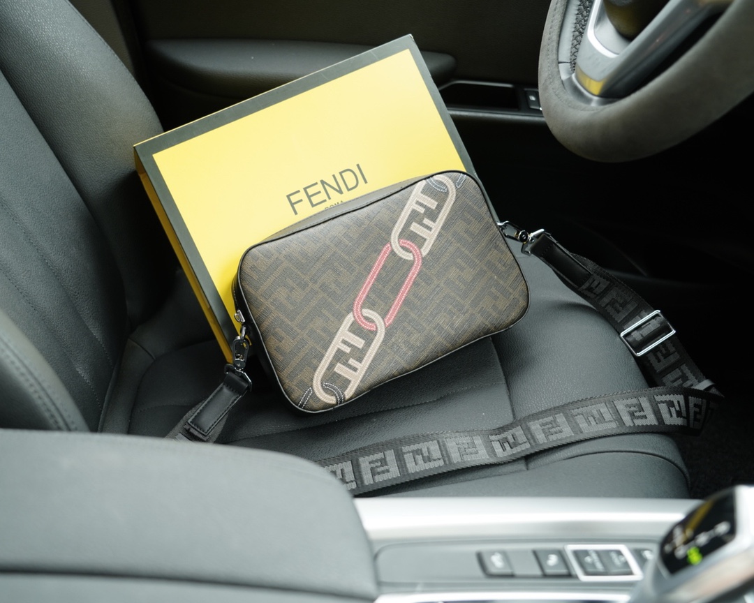 Fendi Taschen Umhängetaschen  & Schultertaschen Kalbsleder Rindsleder