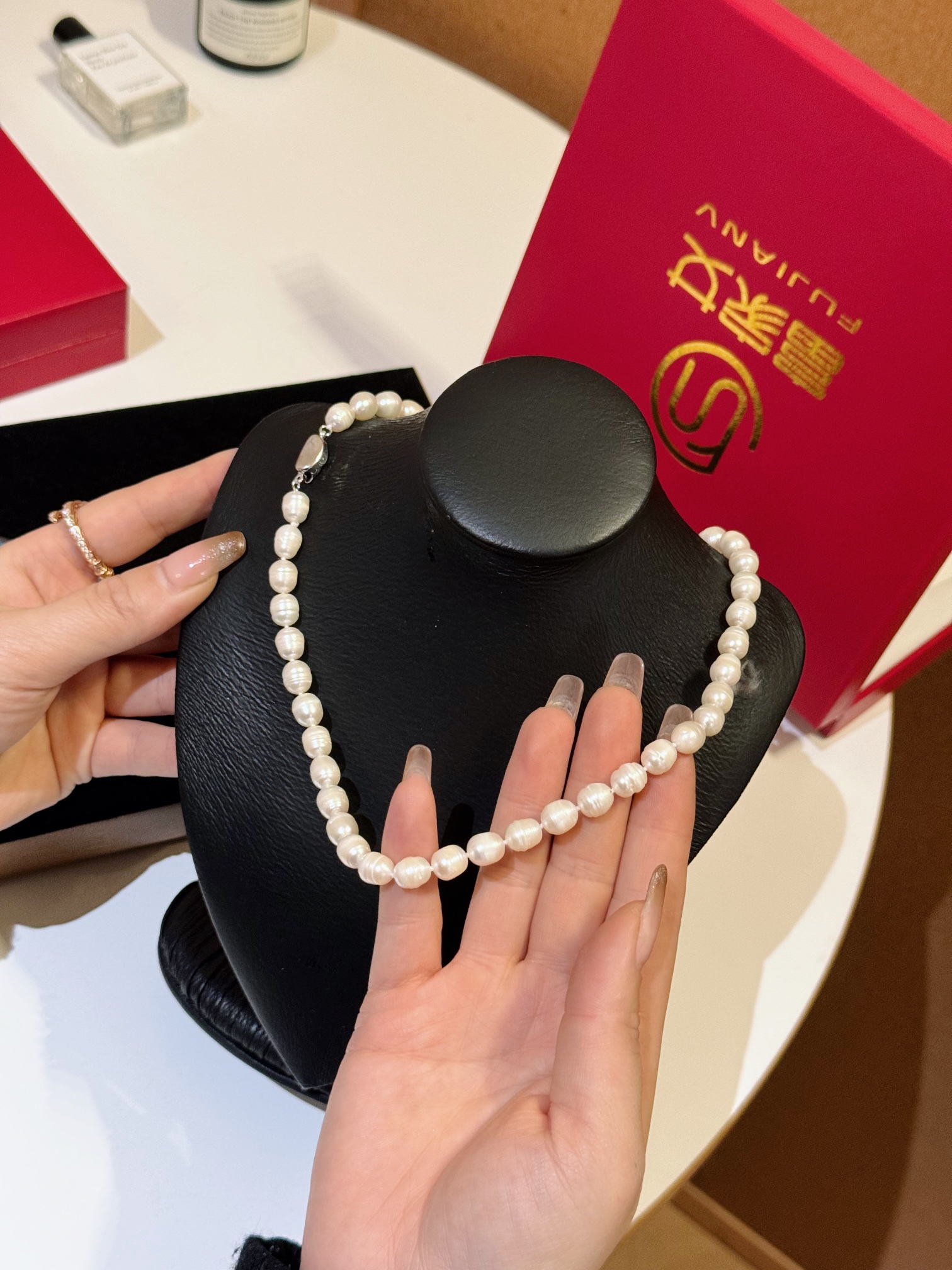 Loewe Haute Couture Haute Couture Fine Jewelry Necklace Bracelet Ring 3