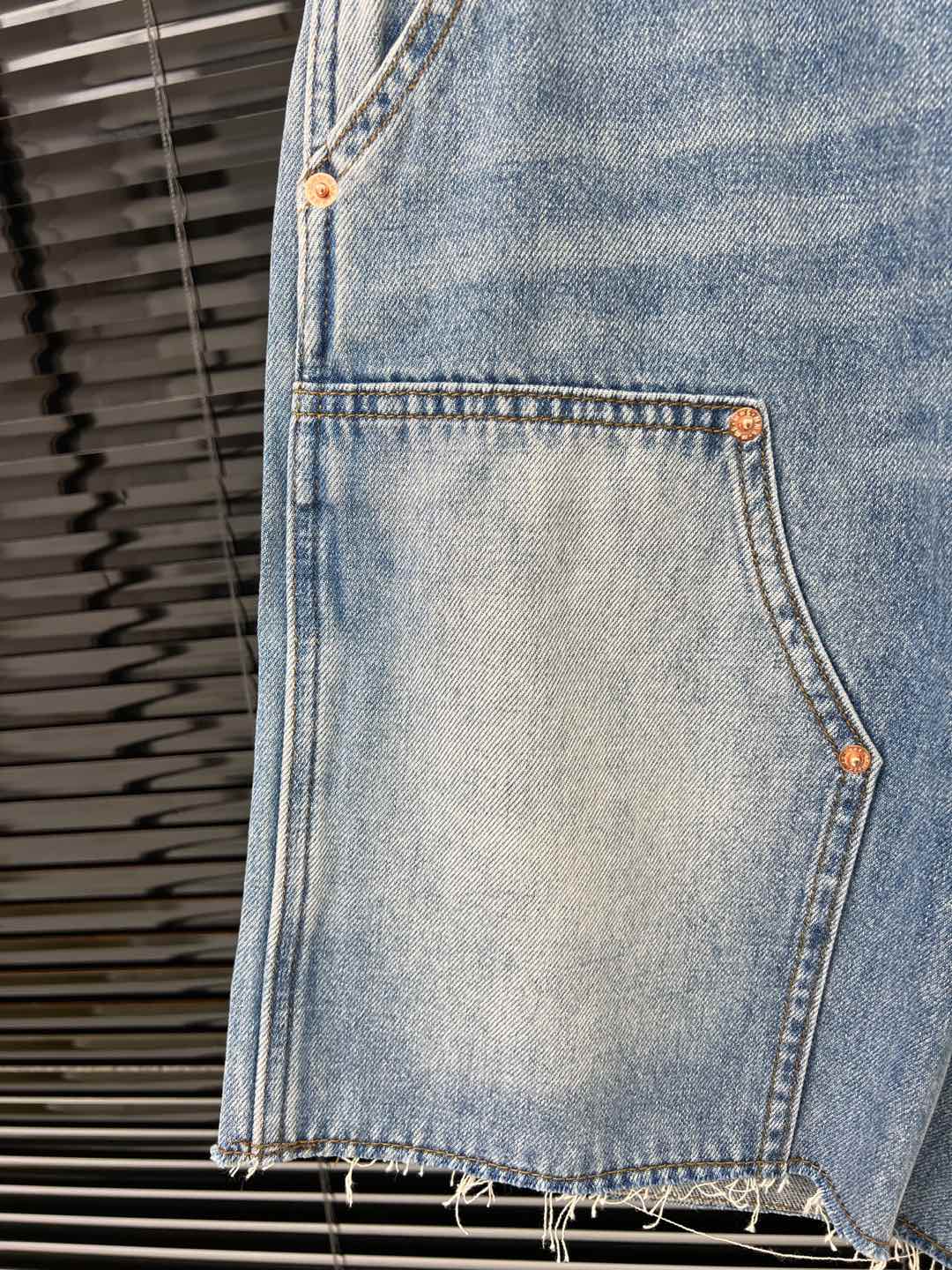 High-Quality MM6 Individual Jeans: Imported, Soft, Delicate, Glamorous – Review. - 图片 6