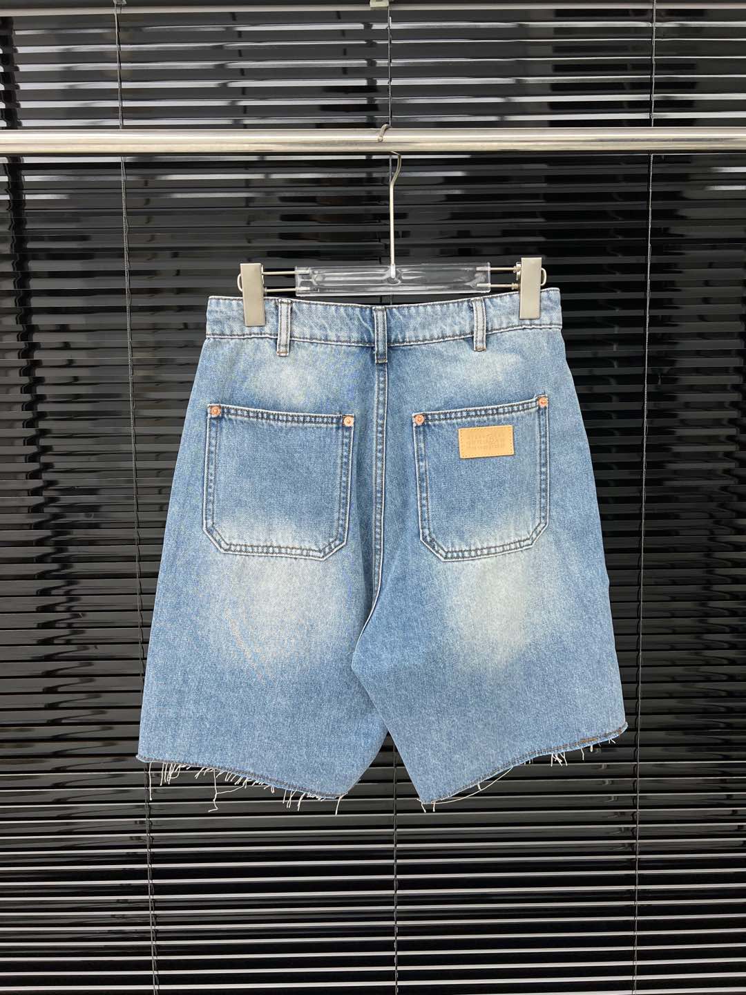 High-Quality MM6 Individual Jeans: Imported, Soft, Delicate, Glamorous – Review. - 图片 2