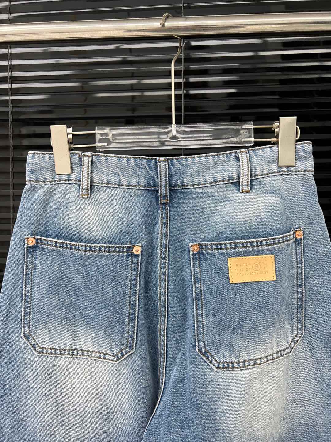 High-Quality MM6 Individual Jeans: Imported, Soft, Delicate, Glamorous – Review. - 图片 8