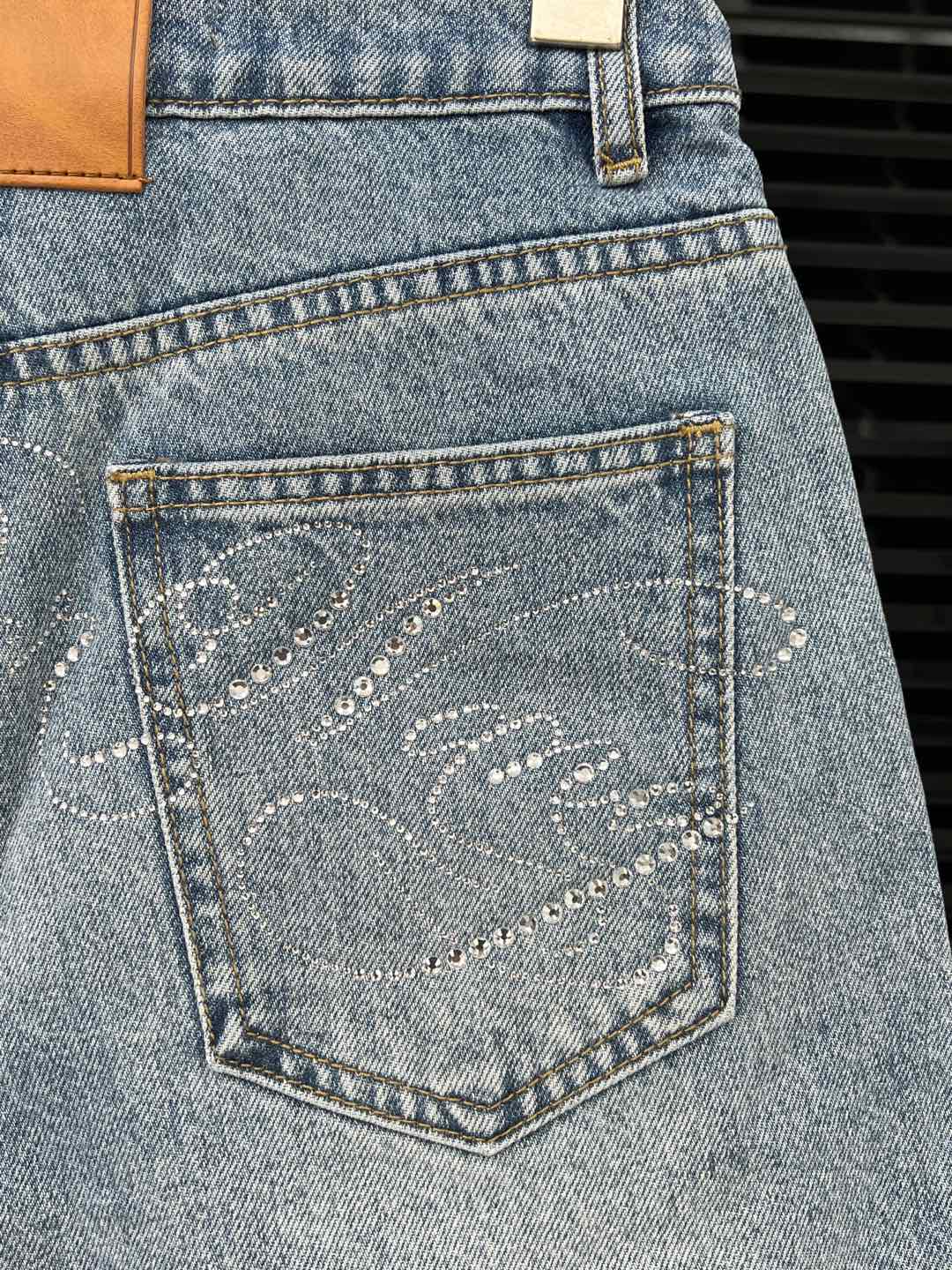 Fashion Highlights: P460 Hard-Core Girl’s New AW King Shorts, High-Waist Design, Custom Hardware Accessories - 图片 6