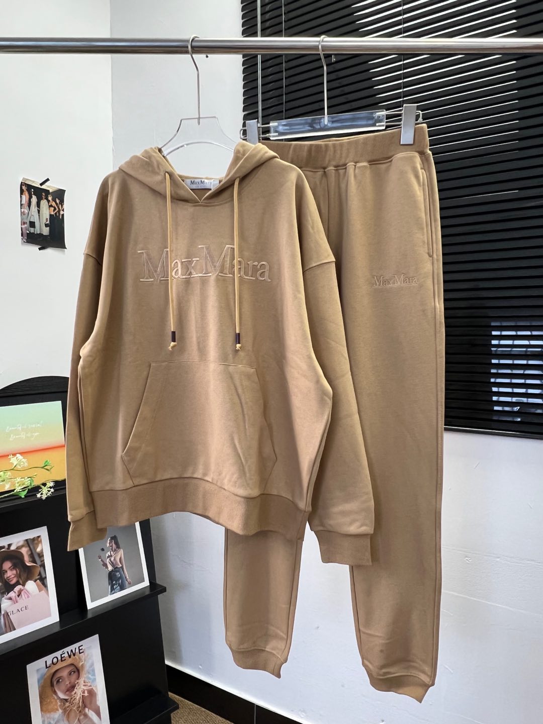 “Max Mara-Inspired High-Quality Women’s Clothes with Two-Color Embroidery: Comfortable and Stylish Winter Collection” - 图片 3