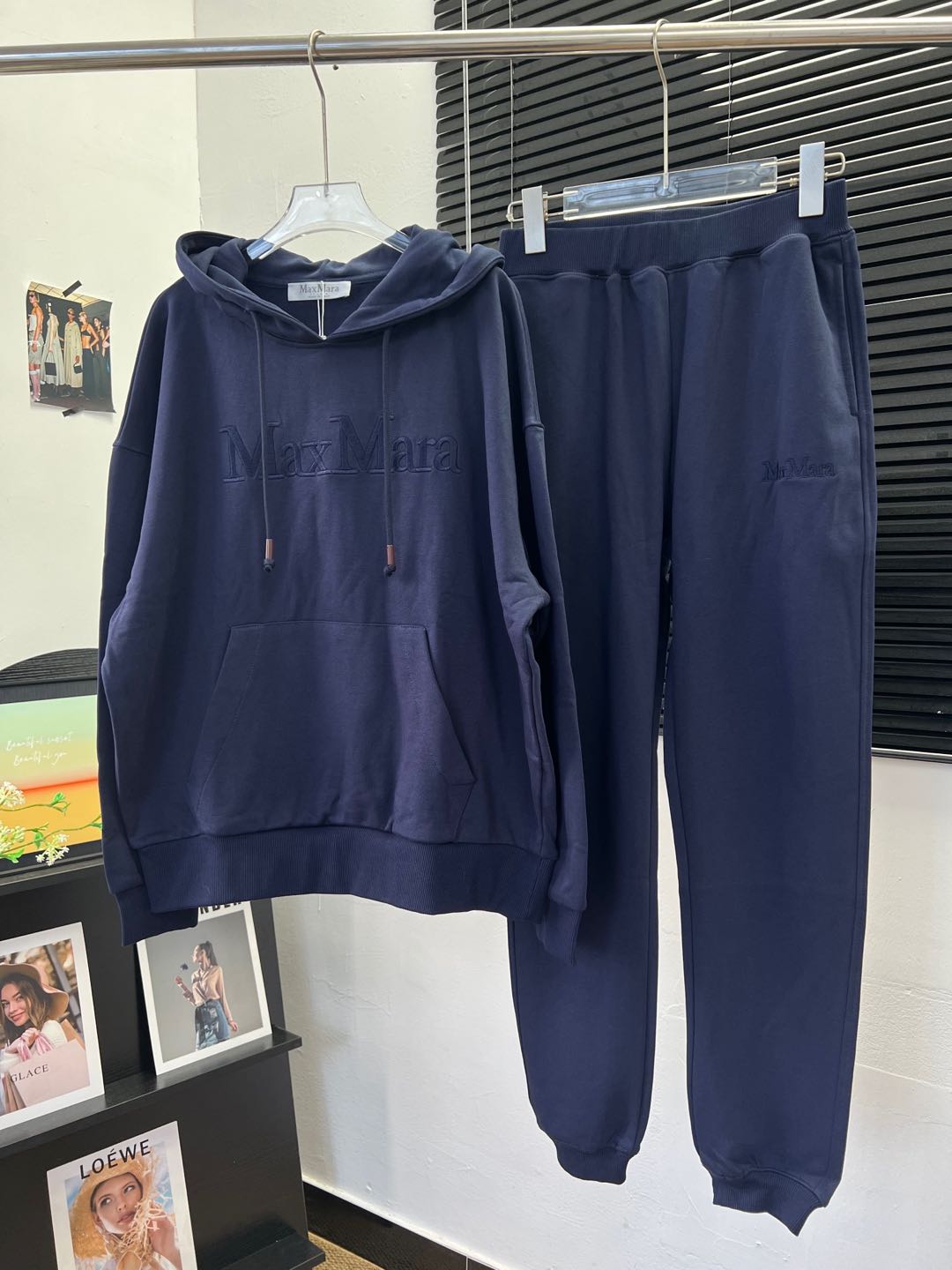 “Max Mara-Inspired High-Quality Women’s Clothes with Two-Color Embroidery: Comfortable and Stylish Winter Collection” - 图片 4