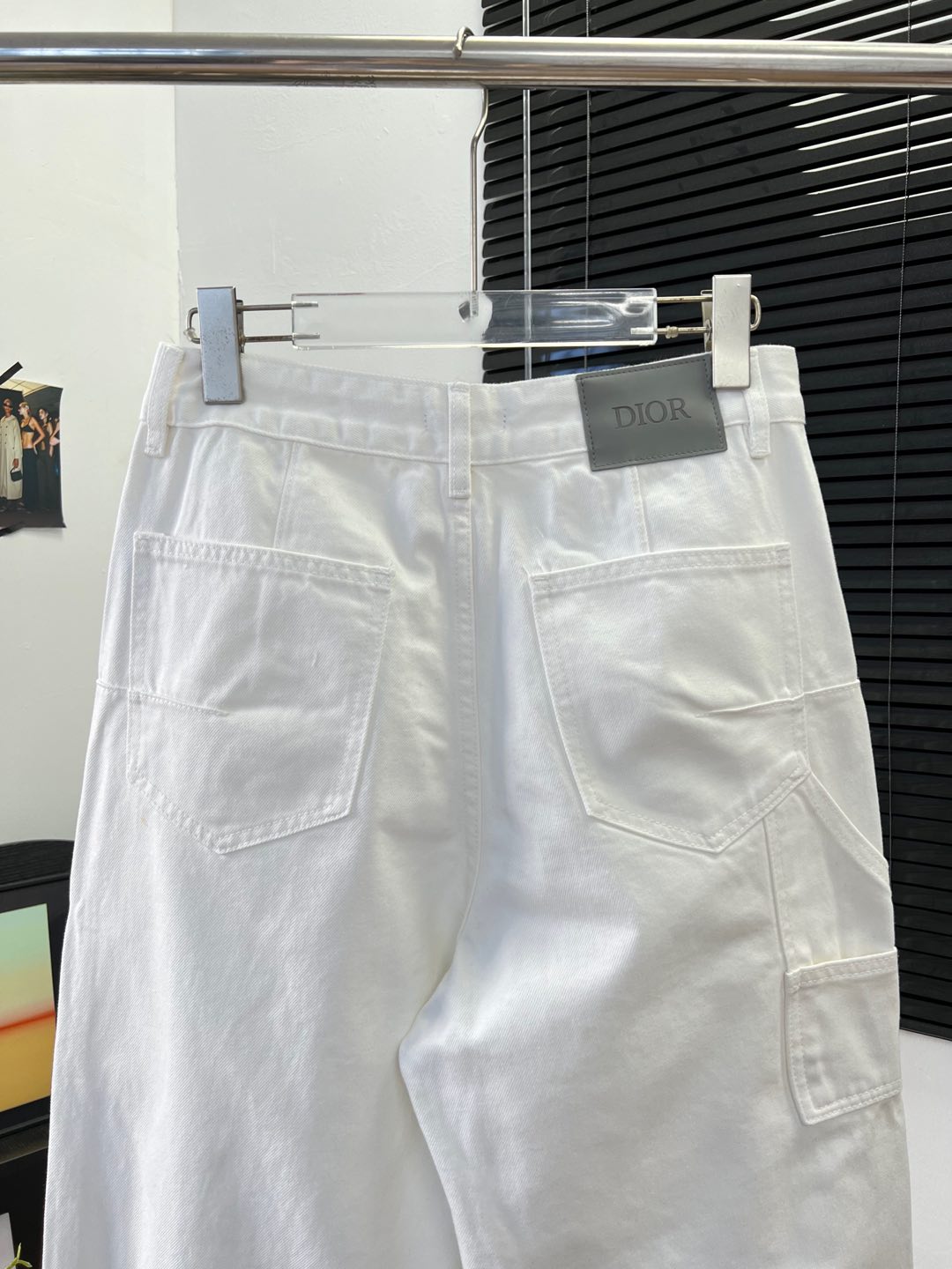 Dio* 25早秋新款 口袋工装休闲长裤 采用原牛仔棉面料口袋工装设计 版型宽松 男女都可以穿 白色色系