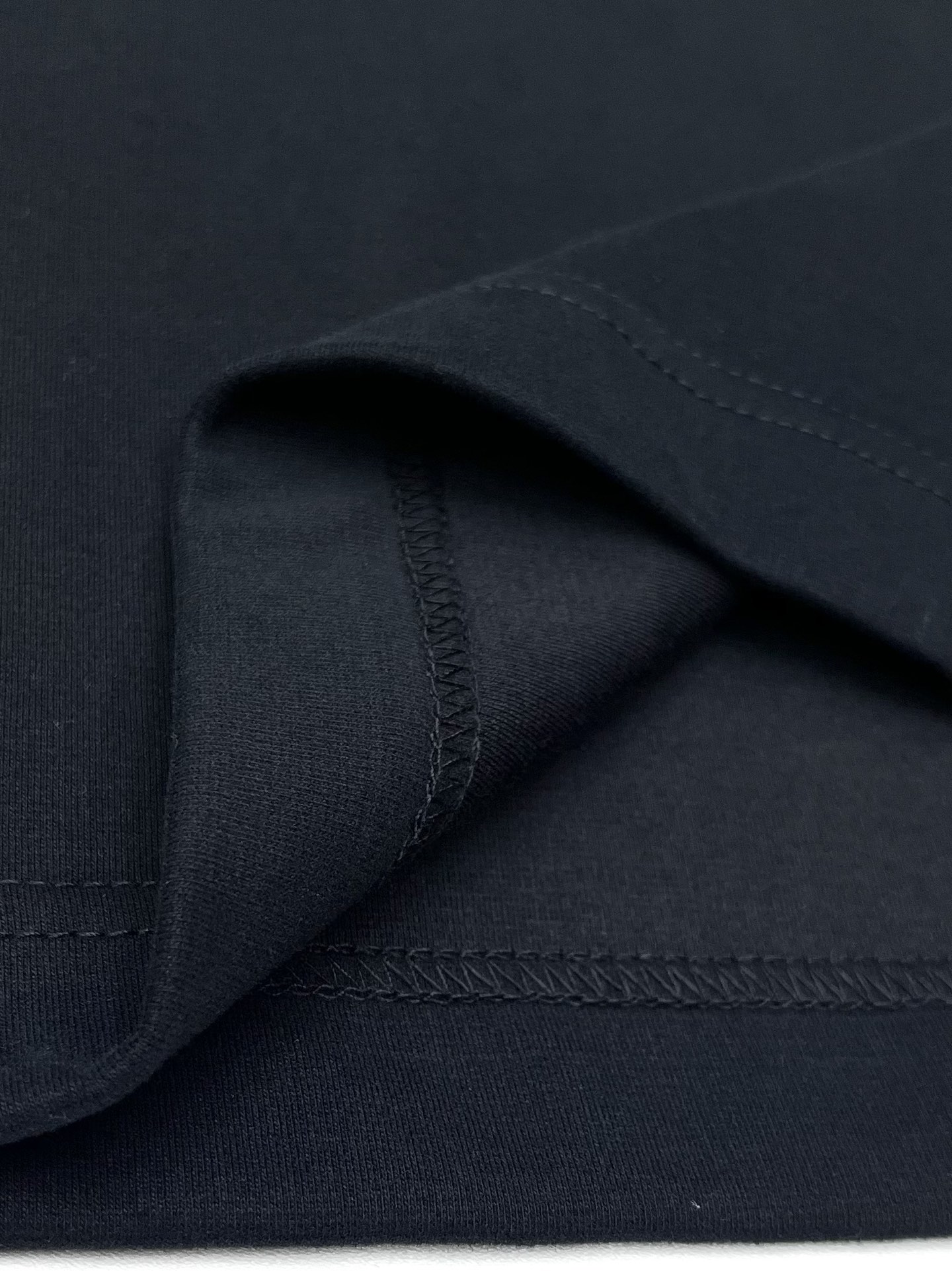Soft and Cozy Cotton Fabric Hoodie for Fall and Winter Wear - 图片 7